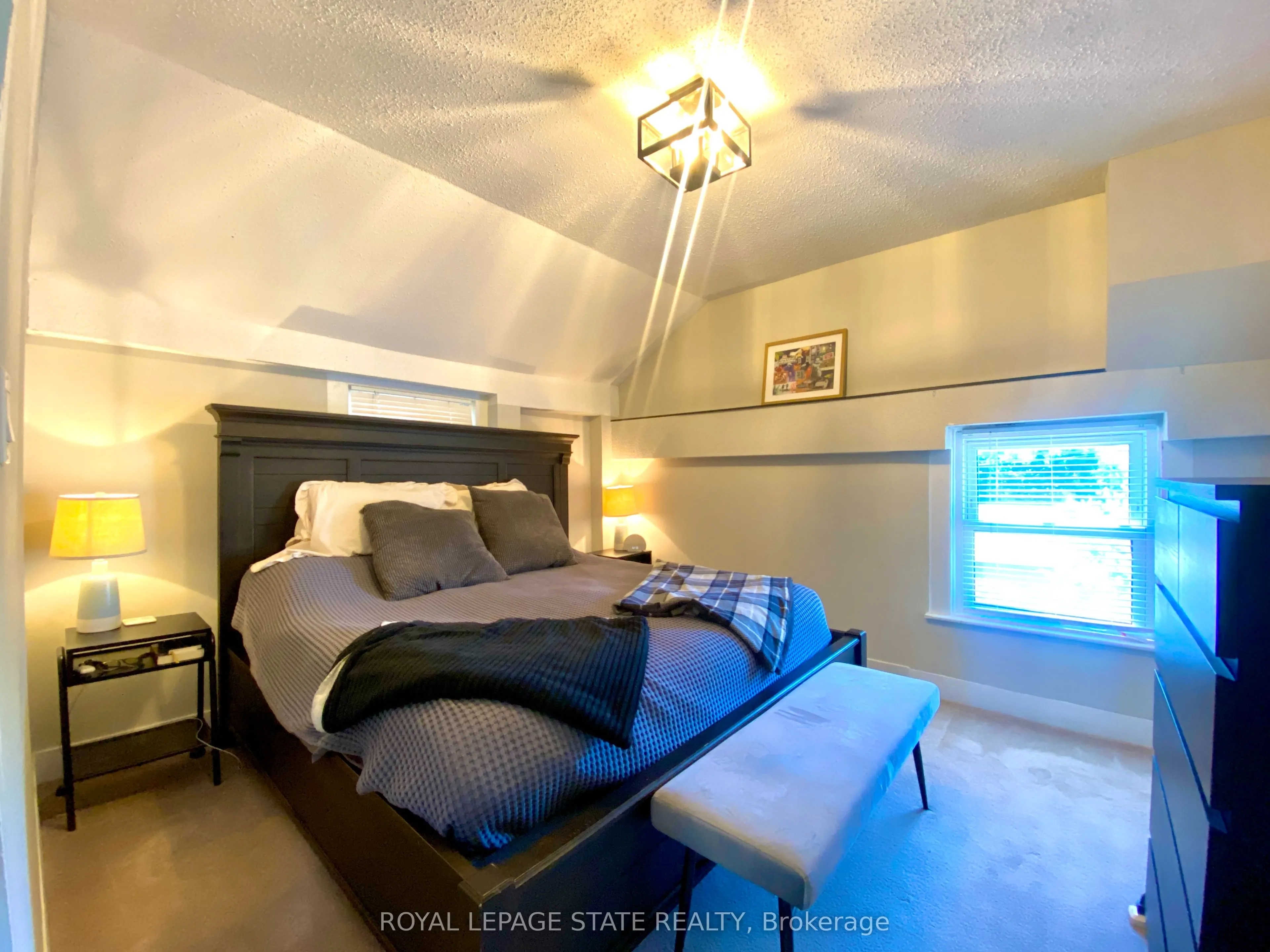 358 Dundas Street E