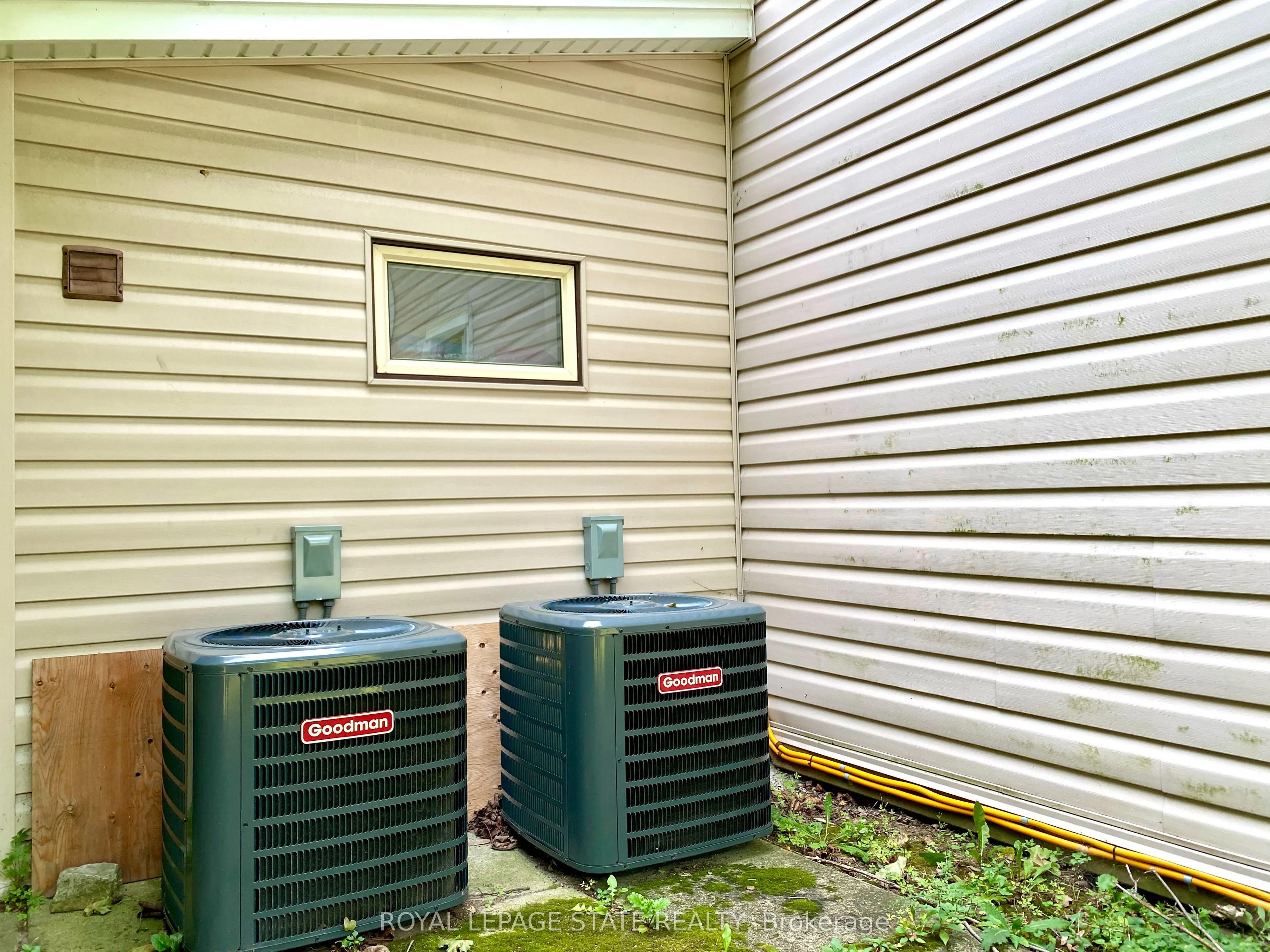358 Dundas Street E