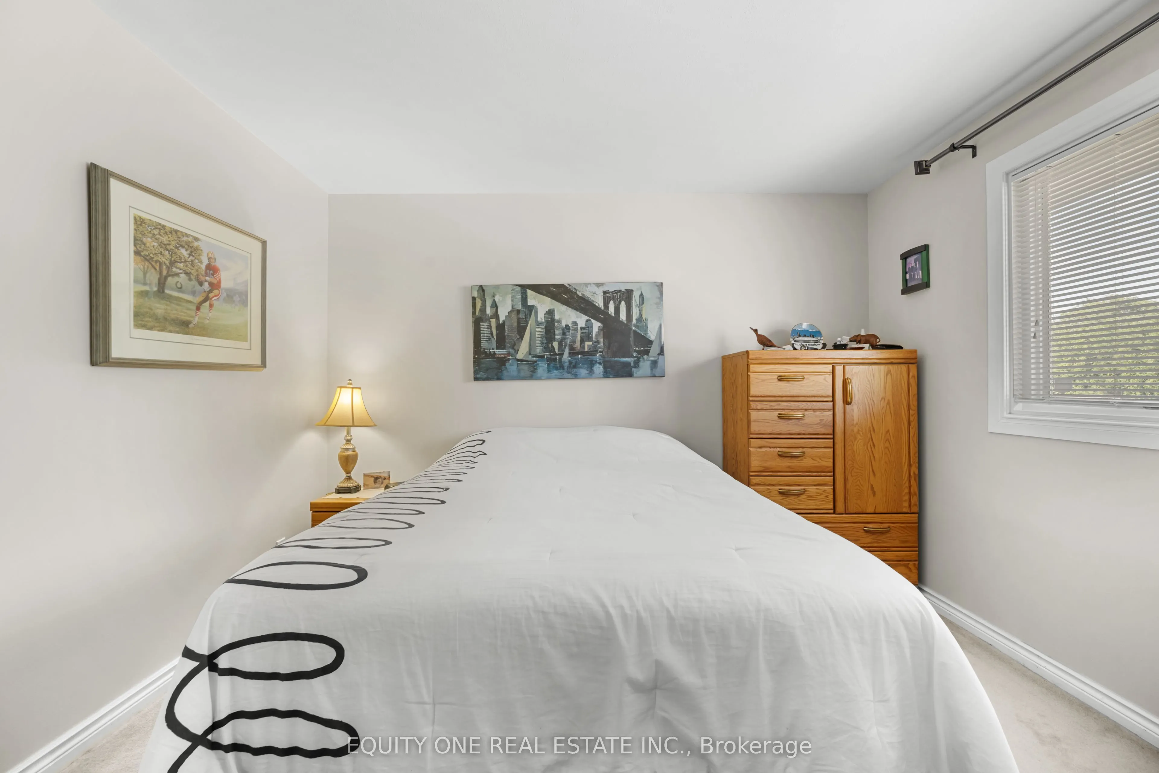 2 Parkside Crescent