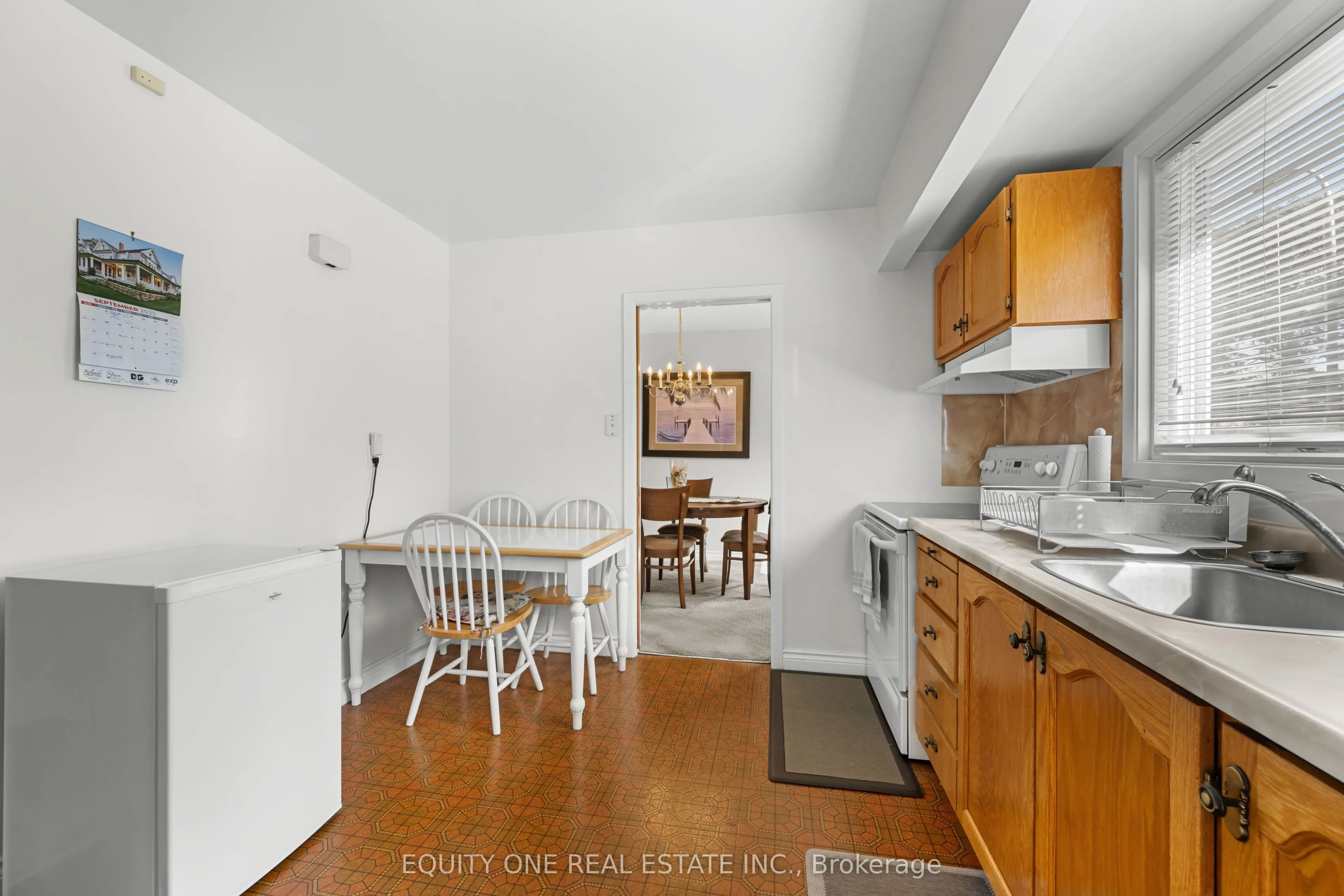 2 Parkside Crescent