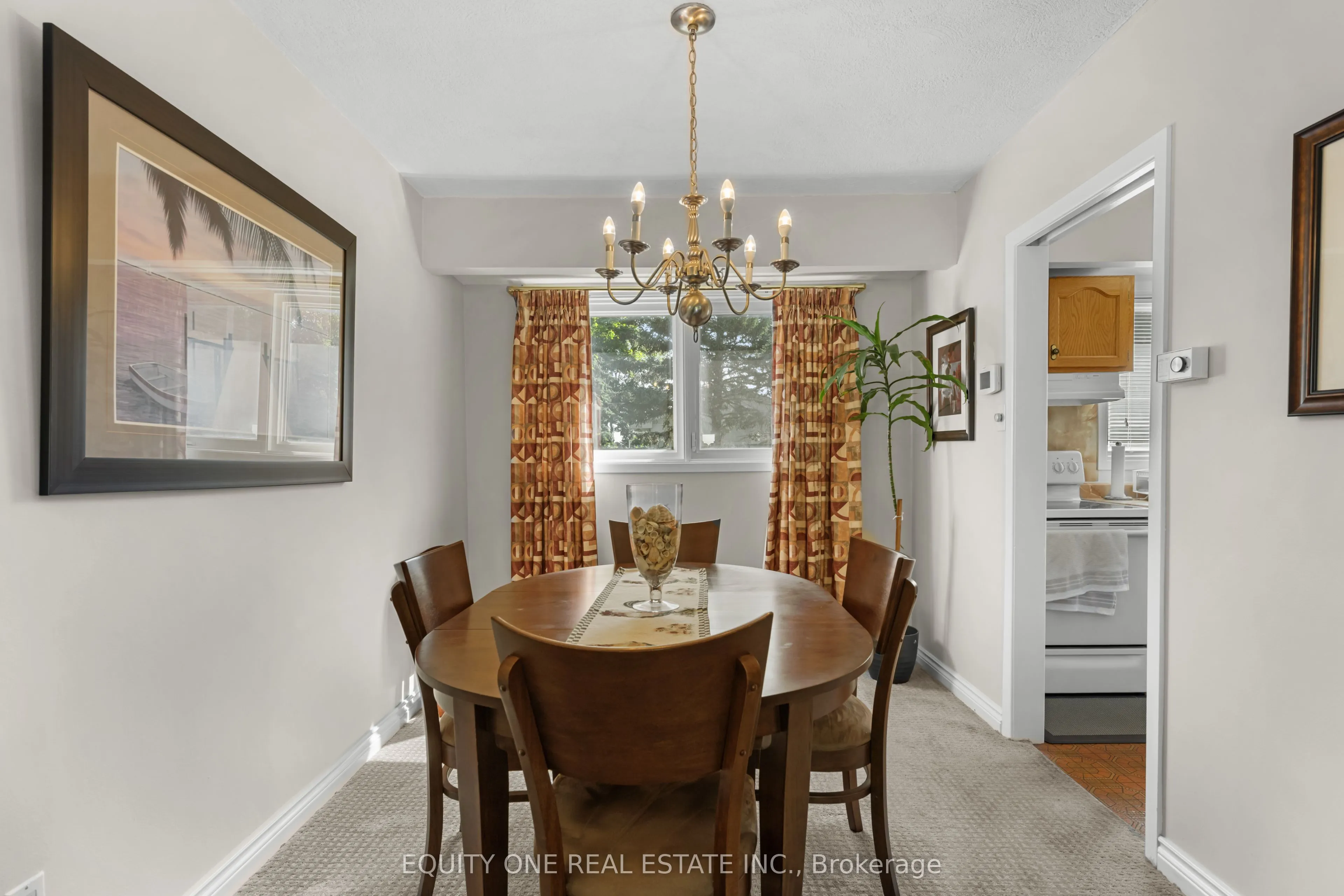2 Parkside Crescent