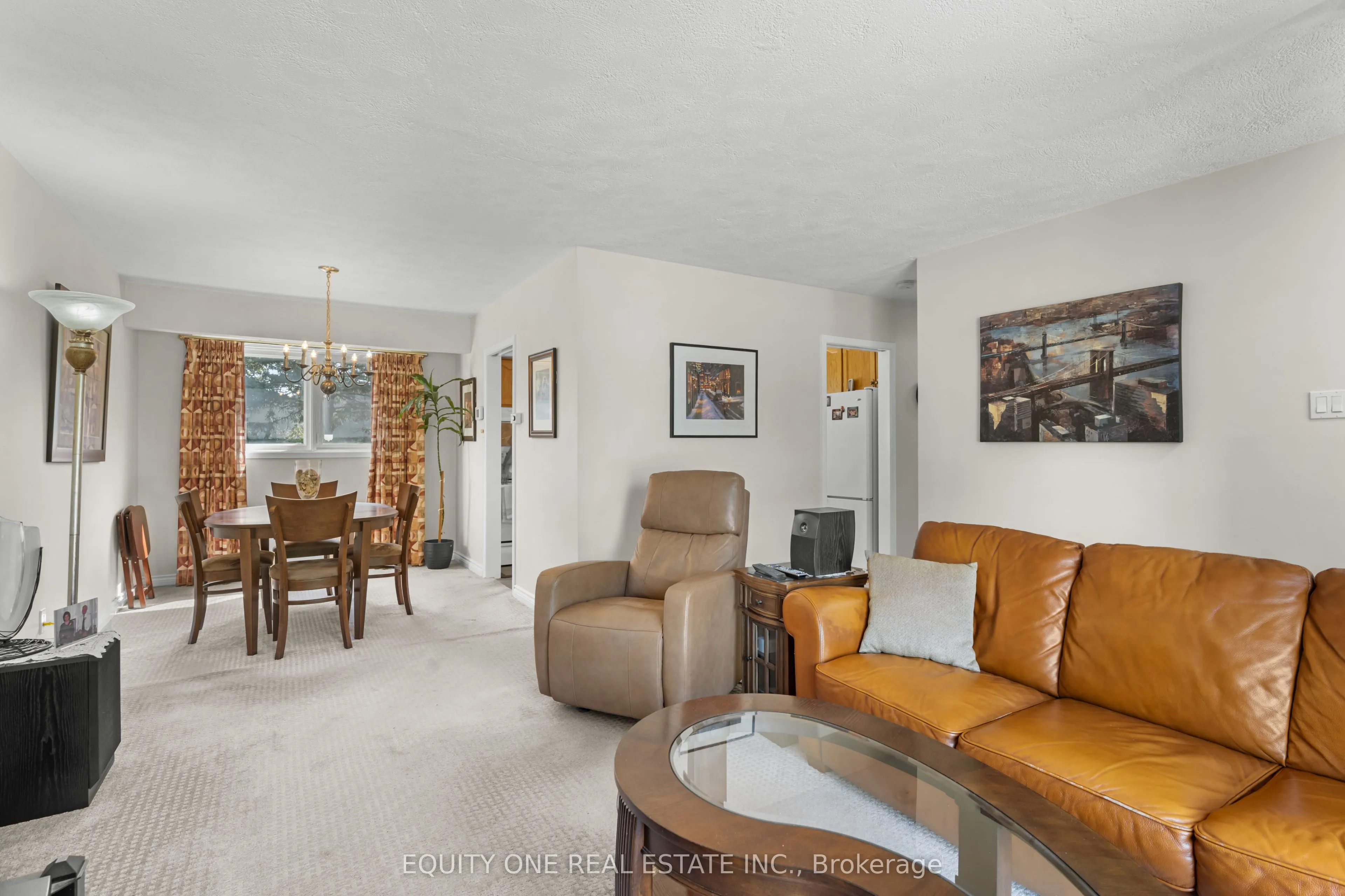 2 Parkside Crescent