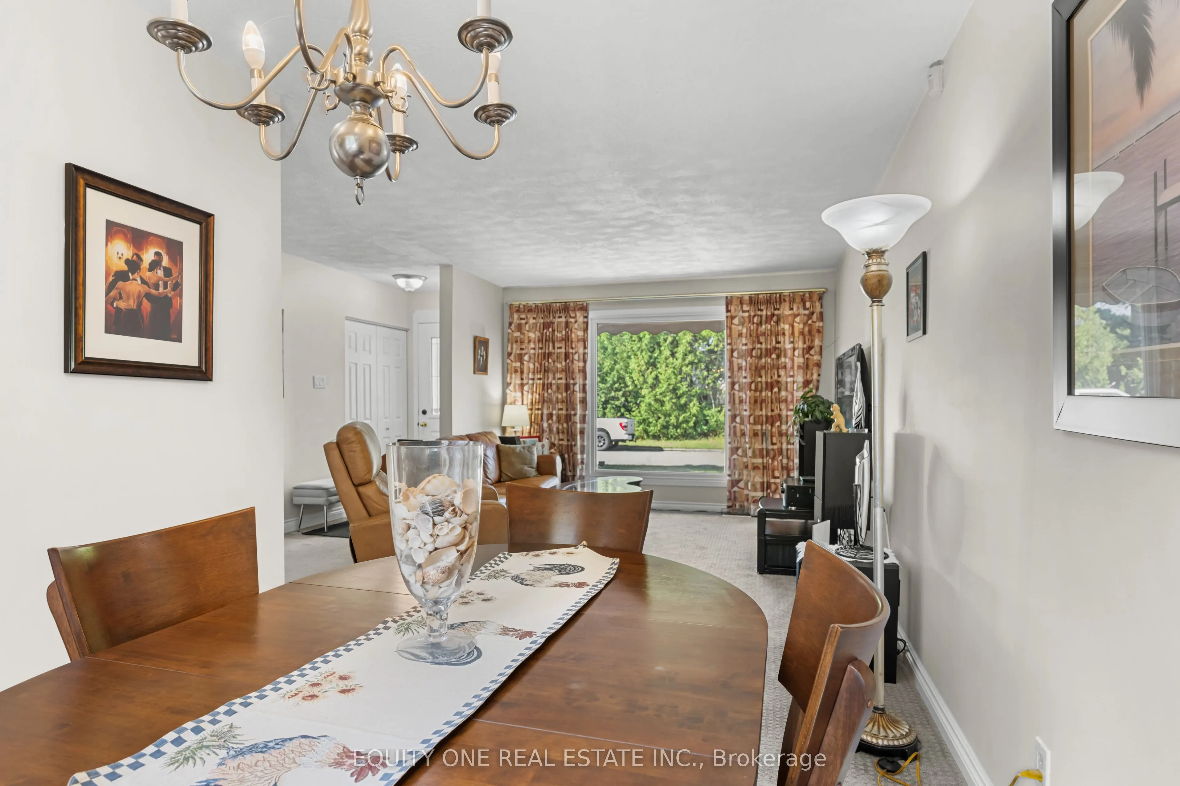 2 Parkside Crescent