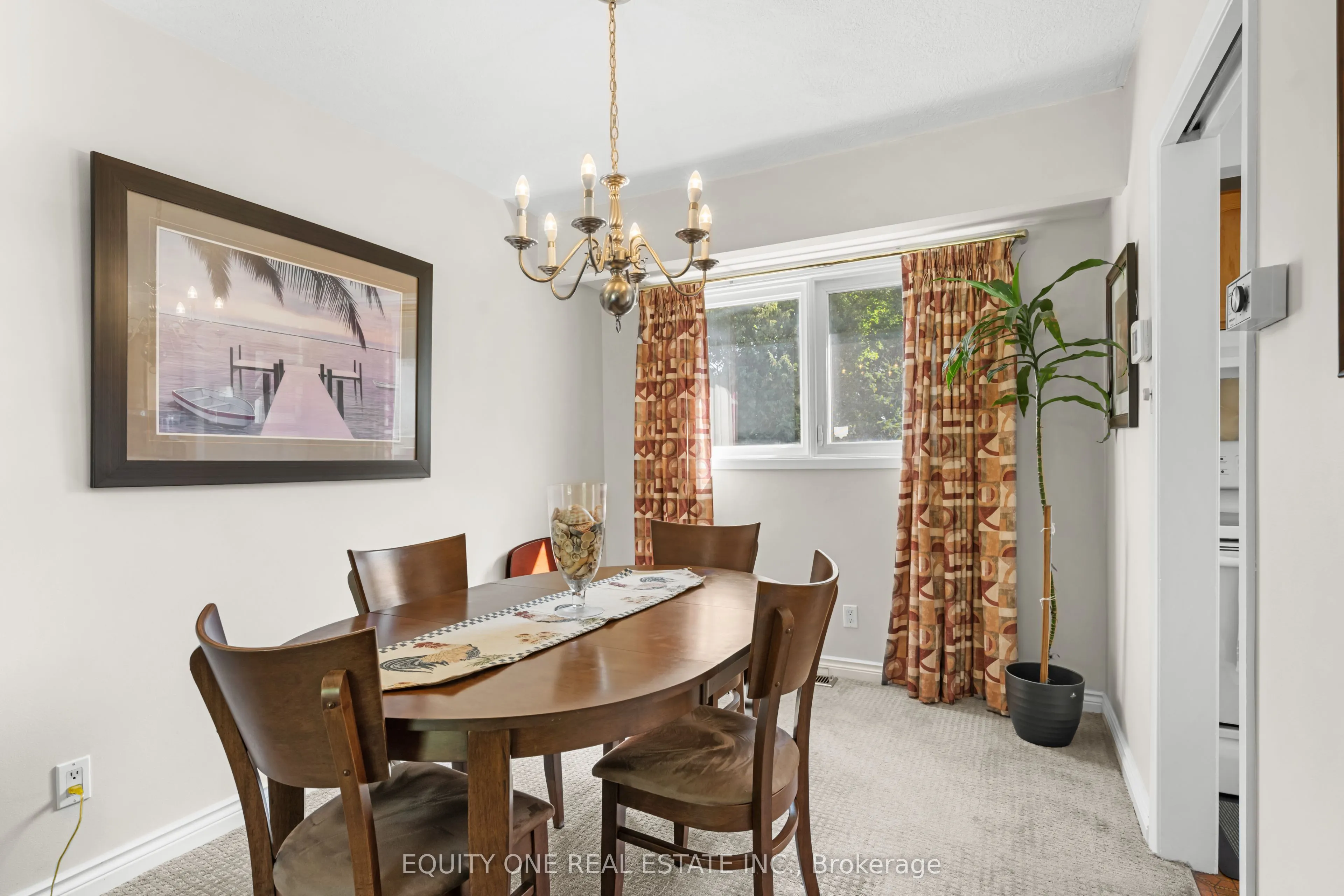 2 Parkside Crescent
