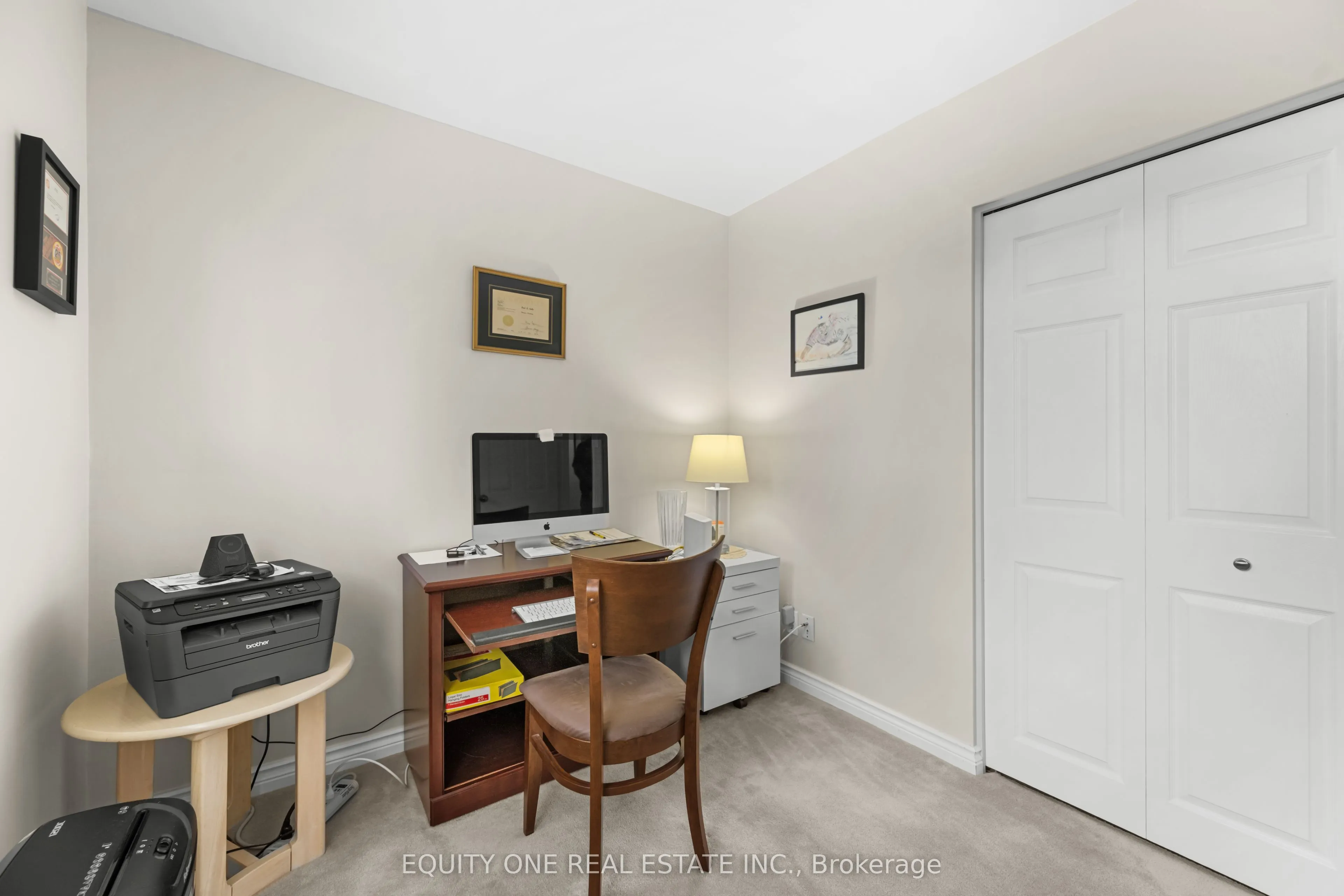 2 Parkside Crescent