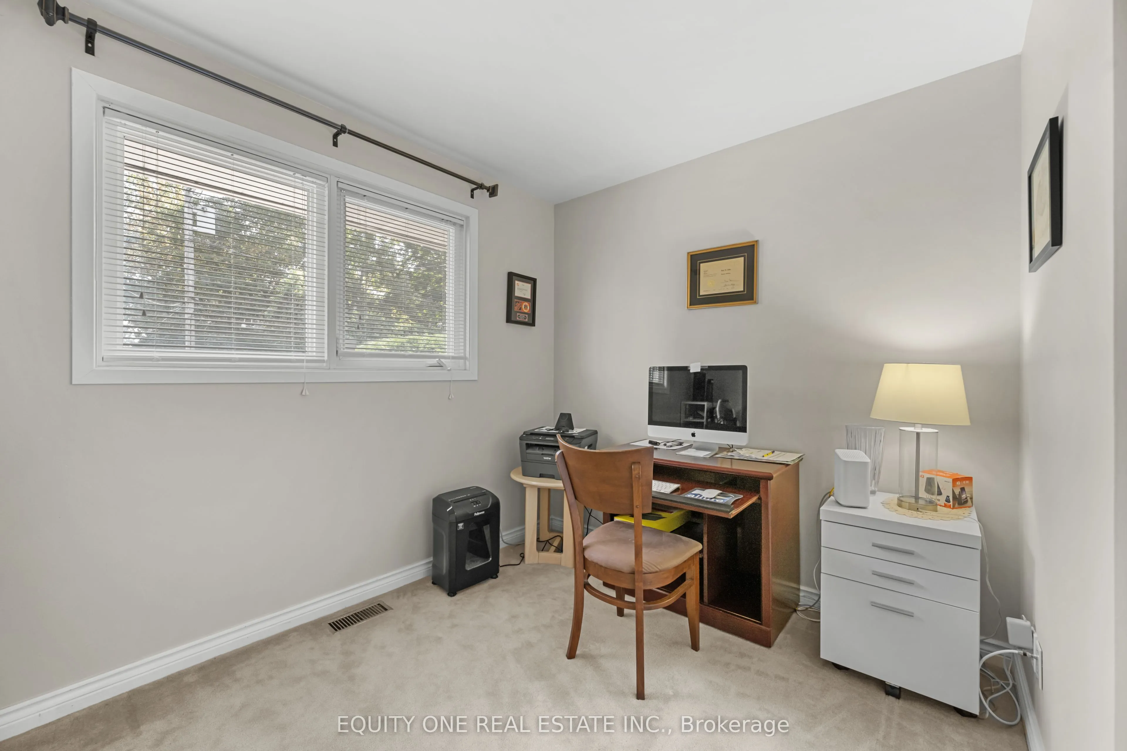 2 Parkside Crescent