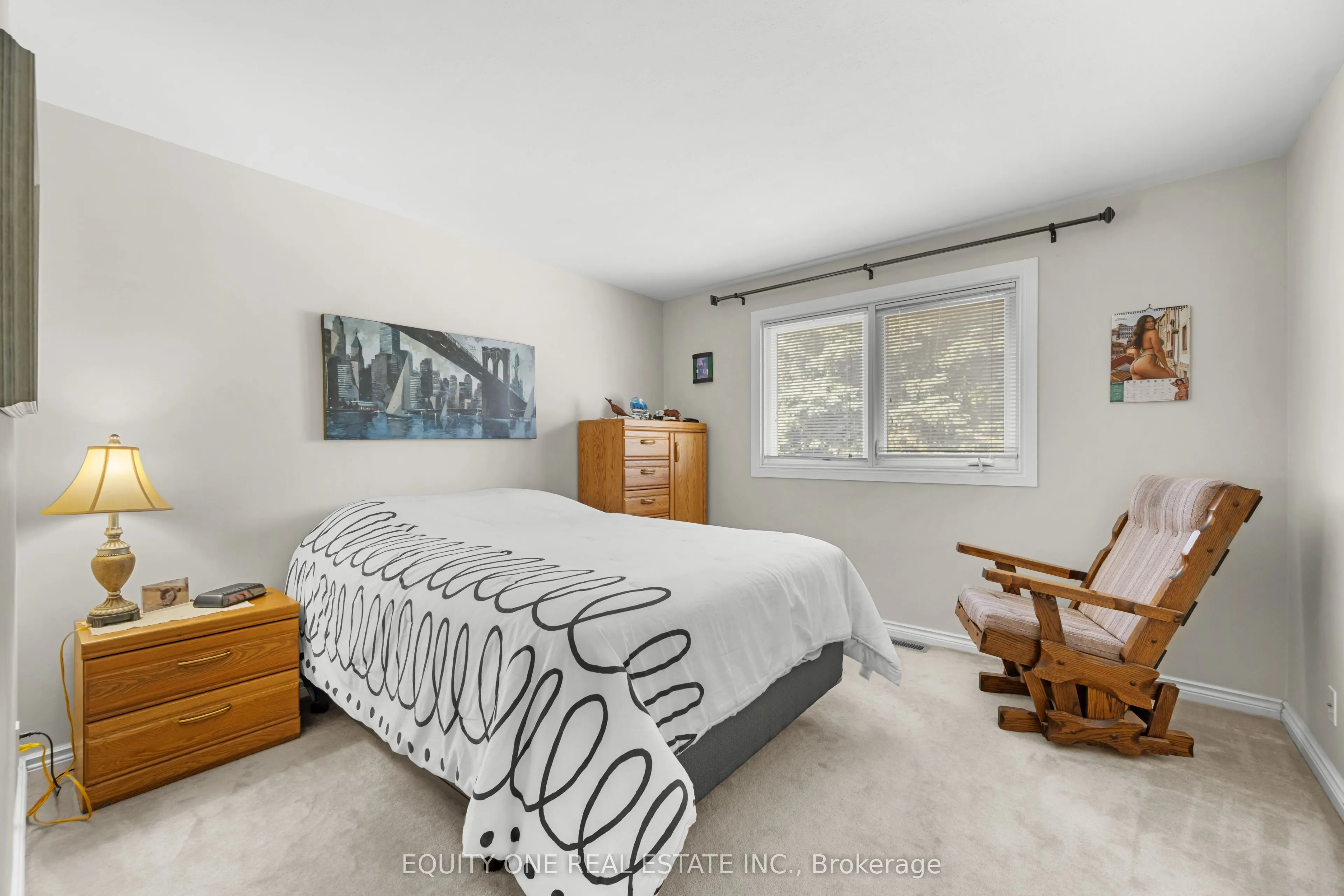2 Parkside Crescent