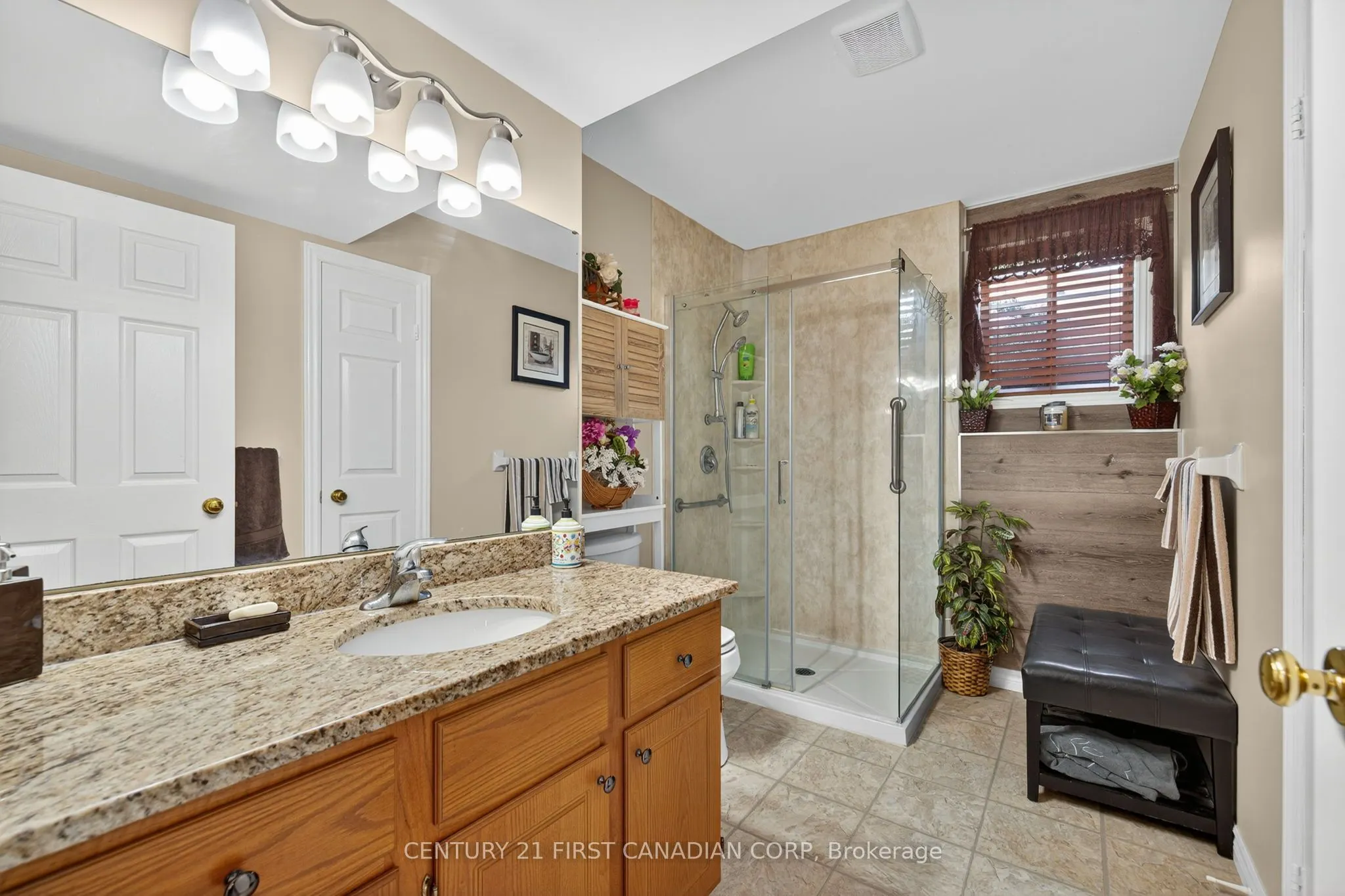 19 Hemlock Boulevard