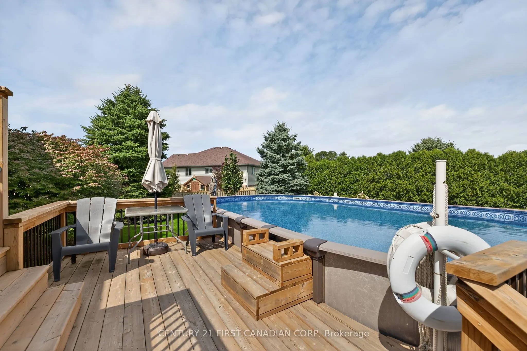 19 Hemlock Boulevard