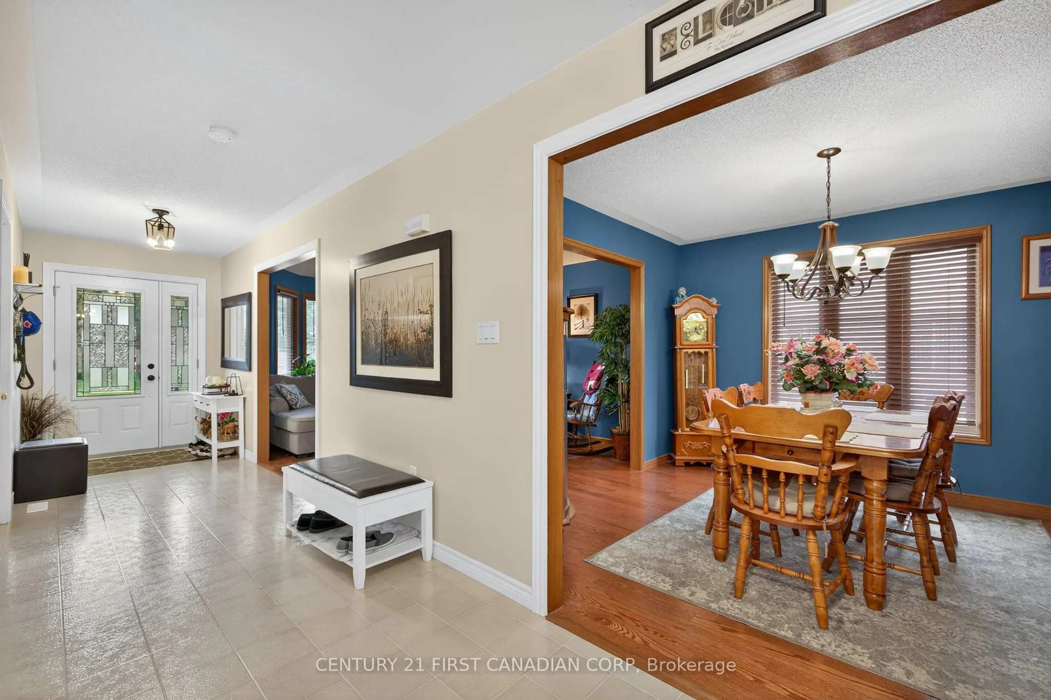 19 Hemlock Boulevard