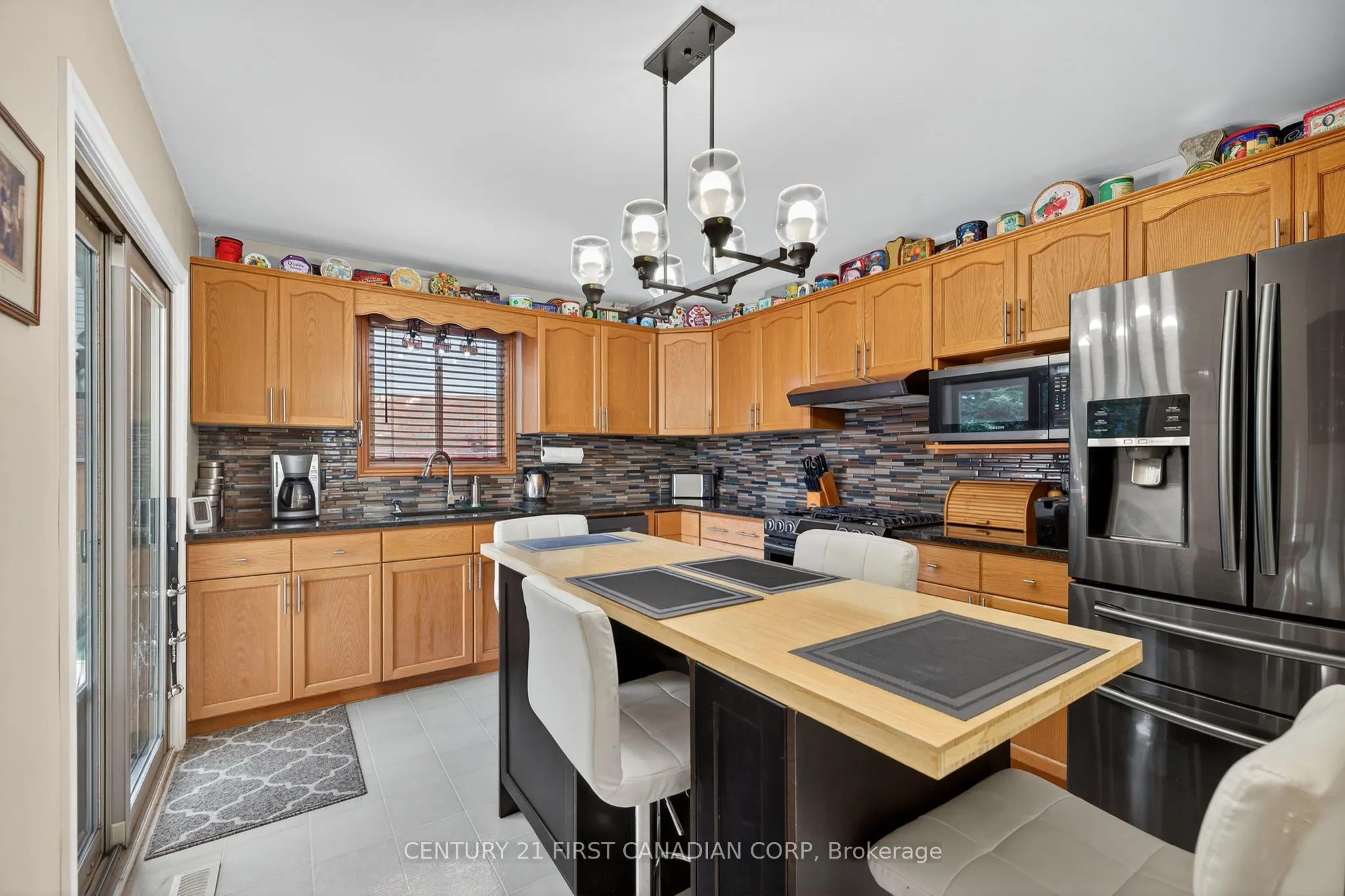 19 Hemlock Boulevard