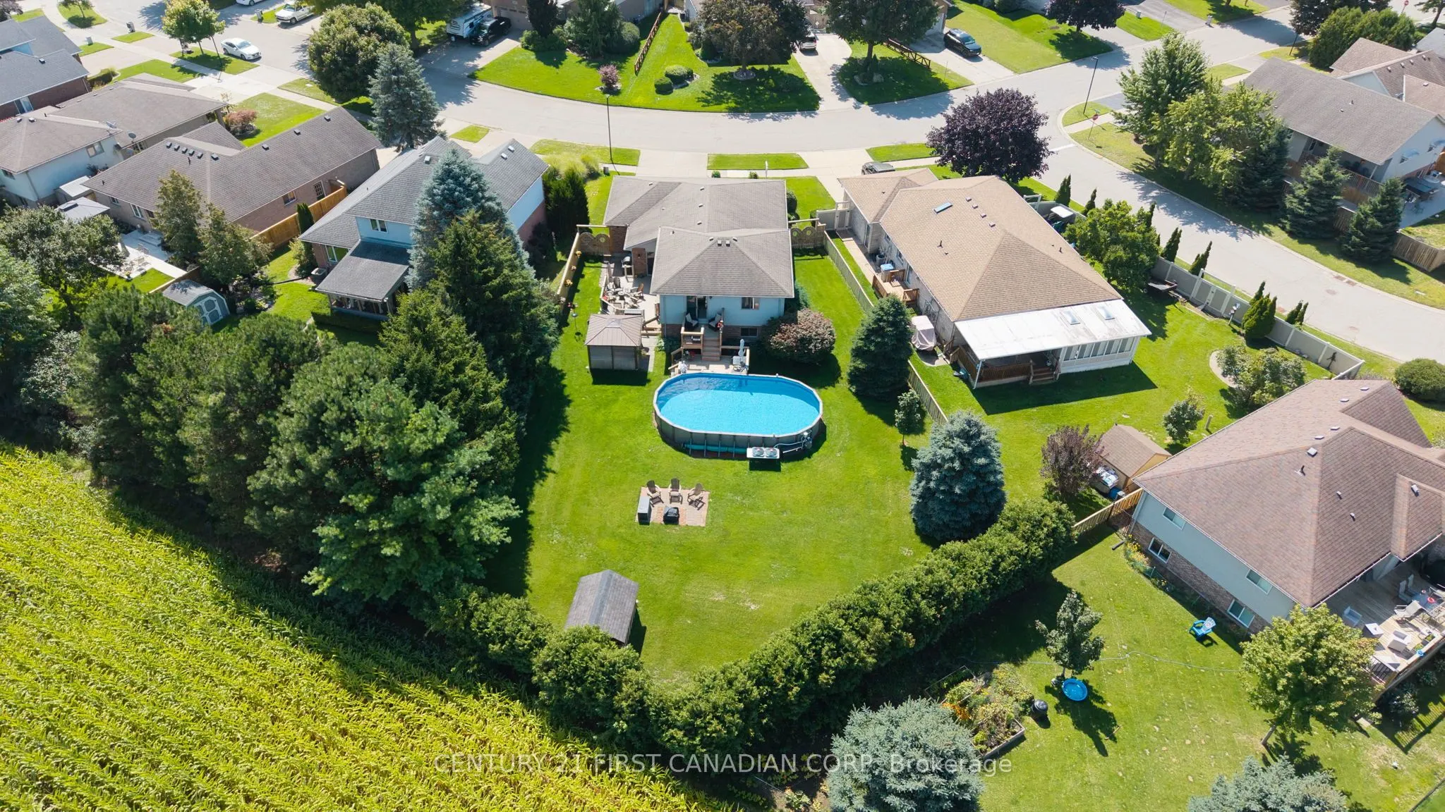 19 Hemlock Boulevard