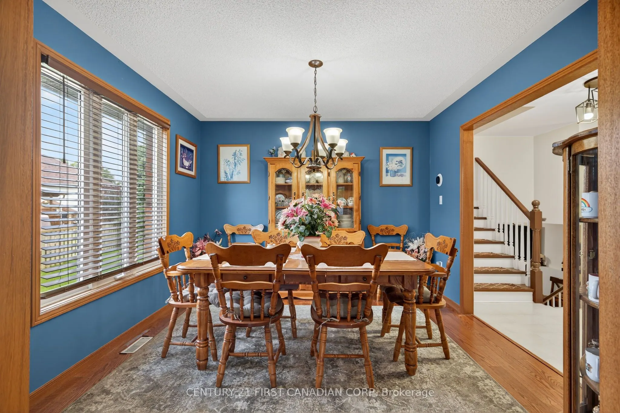 19 Hemlock Boulevard