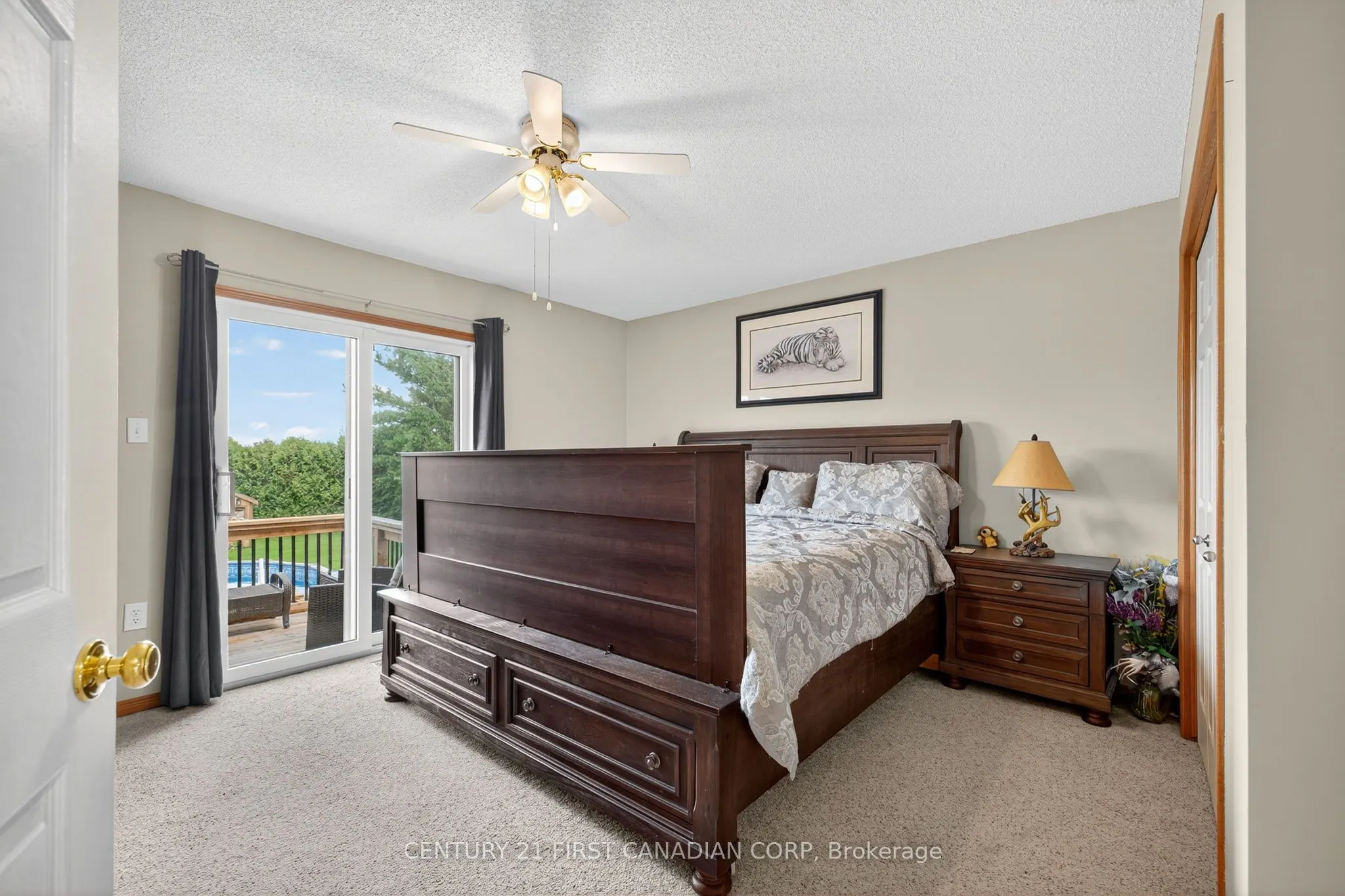 19 Hemlock Boulevard