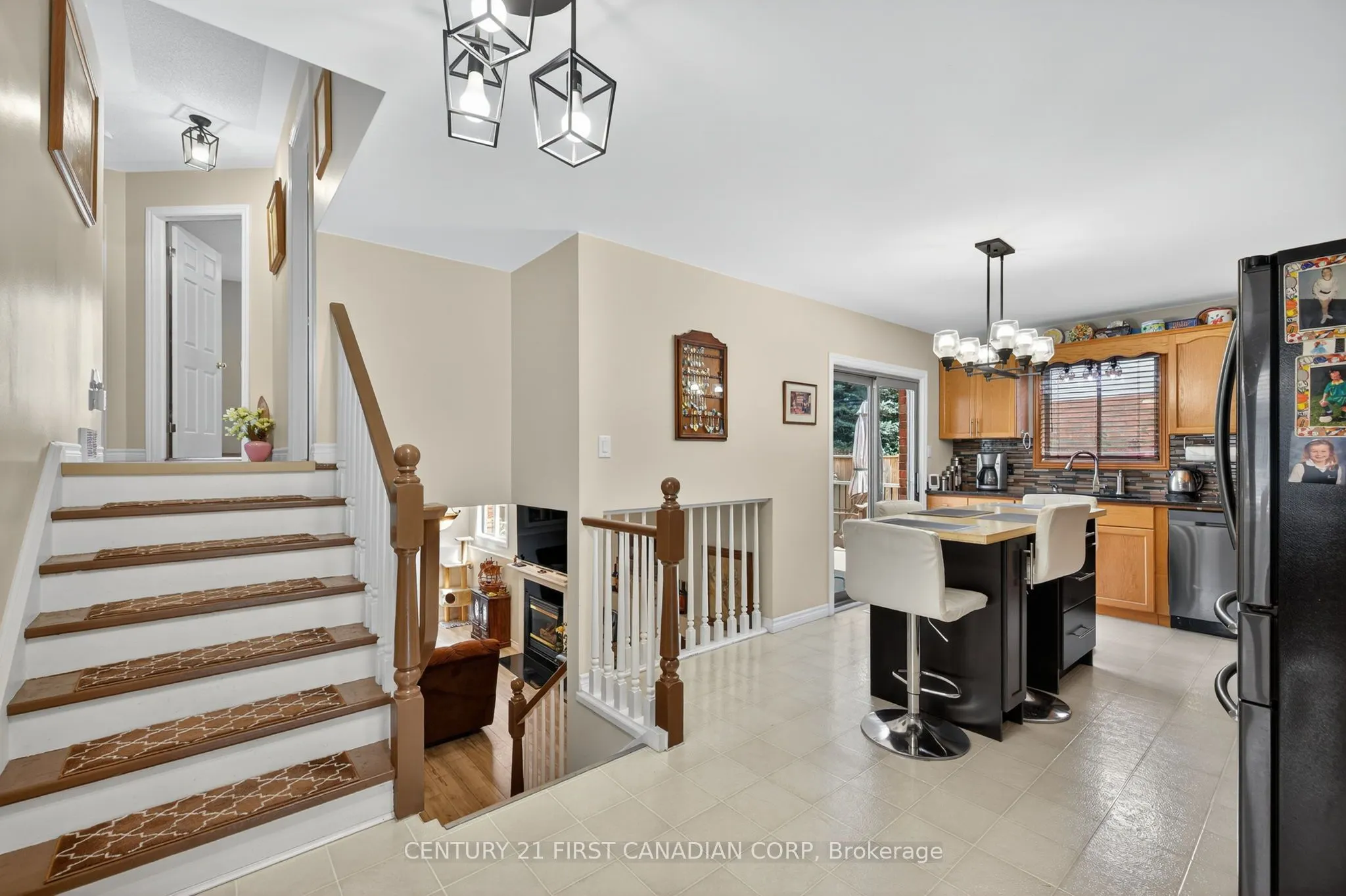 19 Hemlock Boulevard