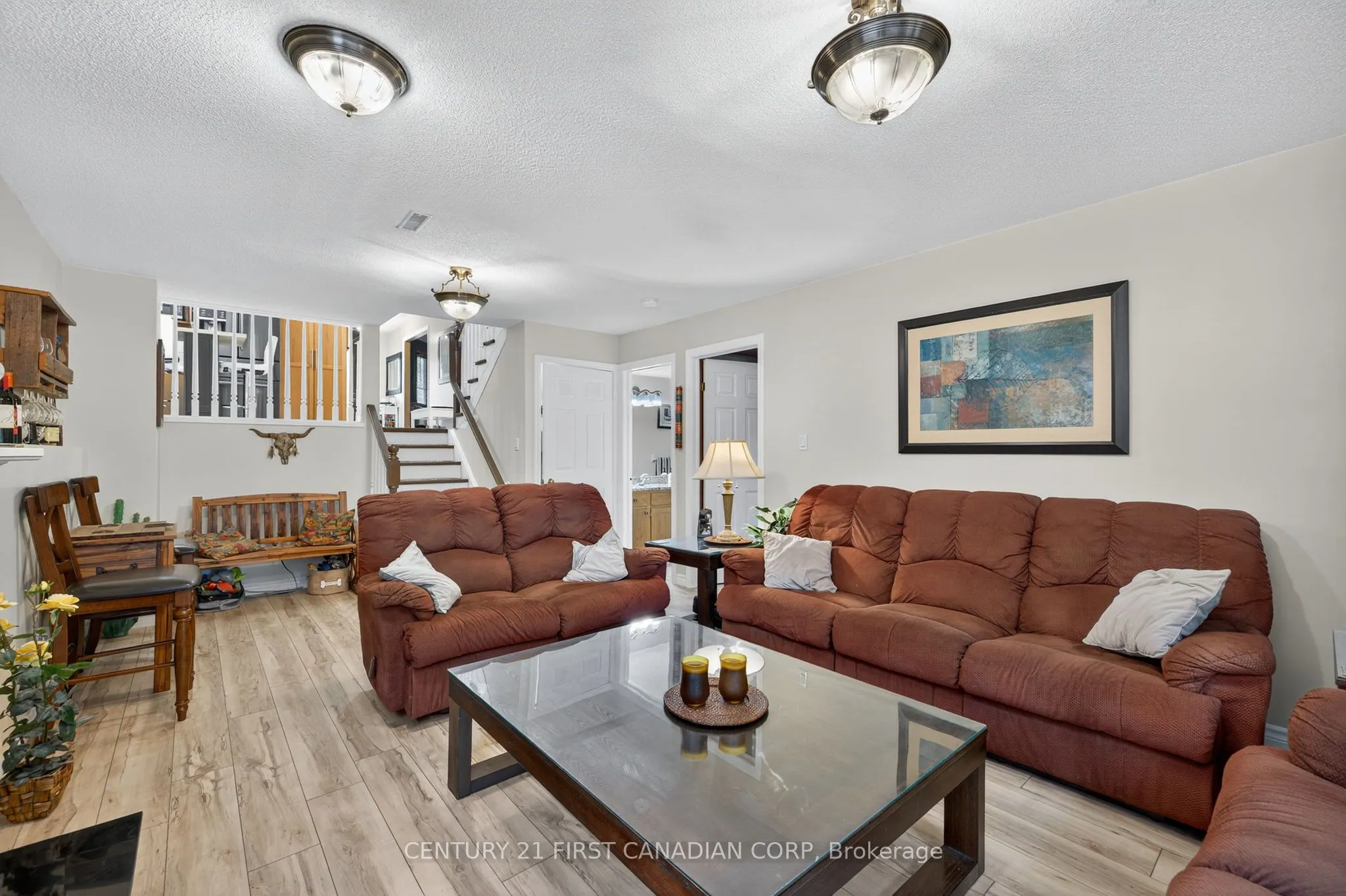 19 Hemlock Boulevard
