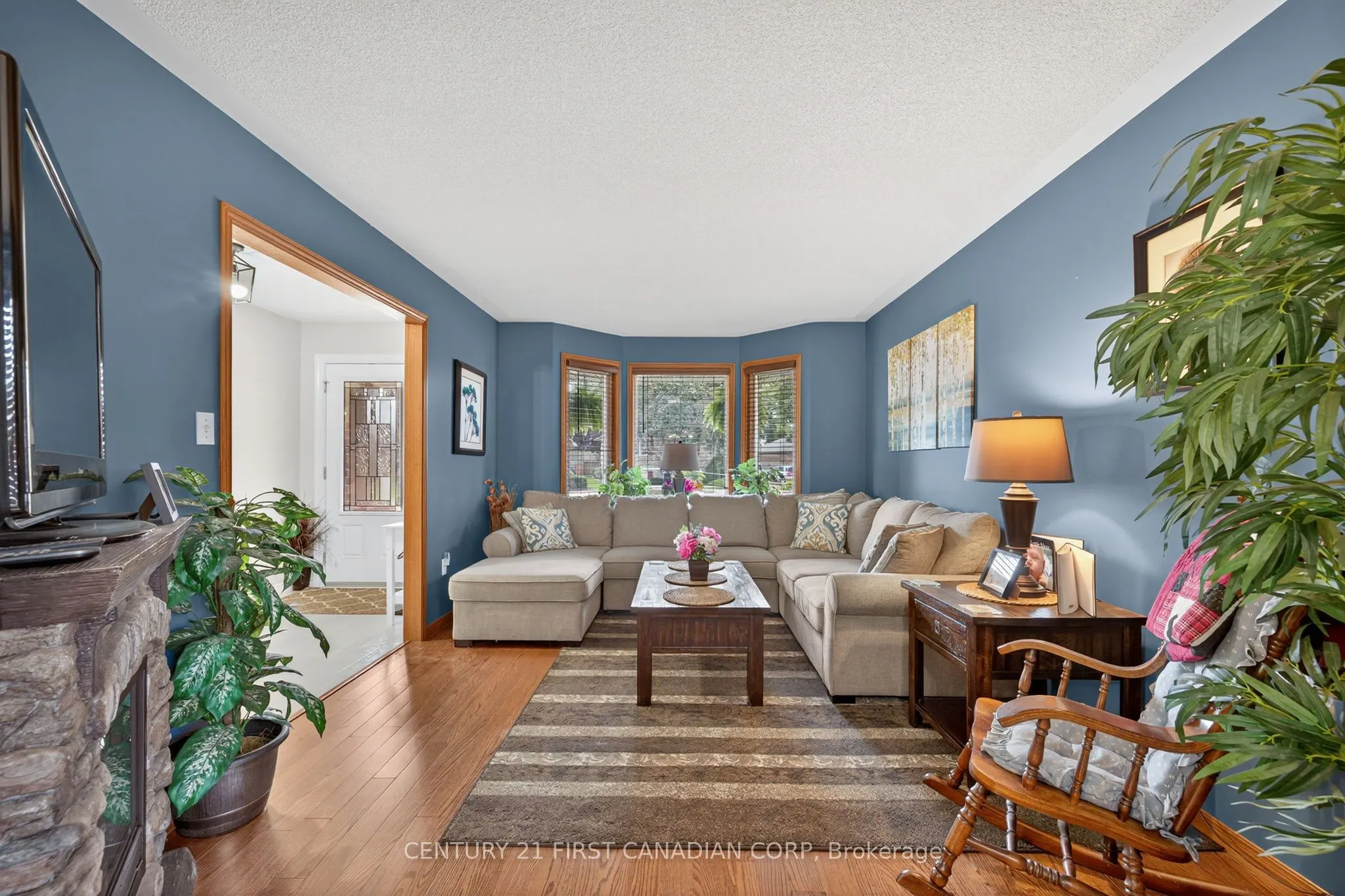 19 Hemlock Boulevard