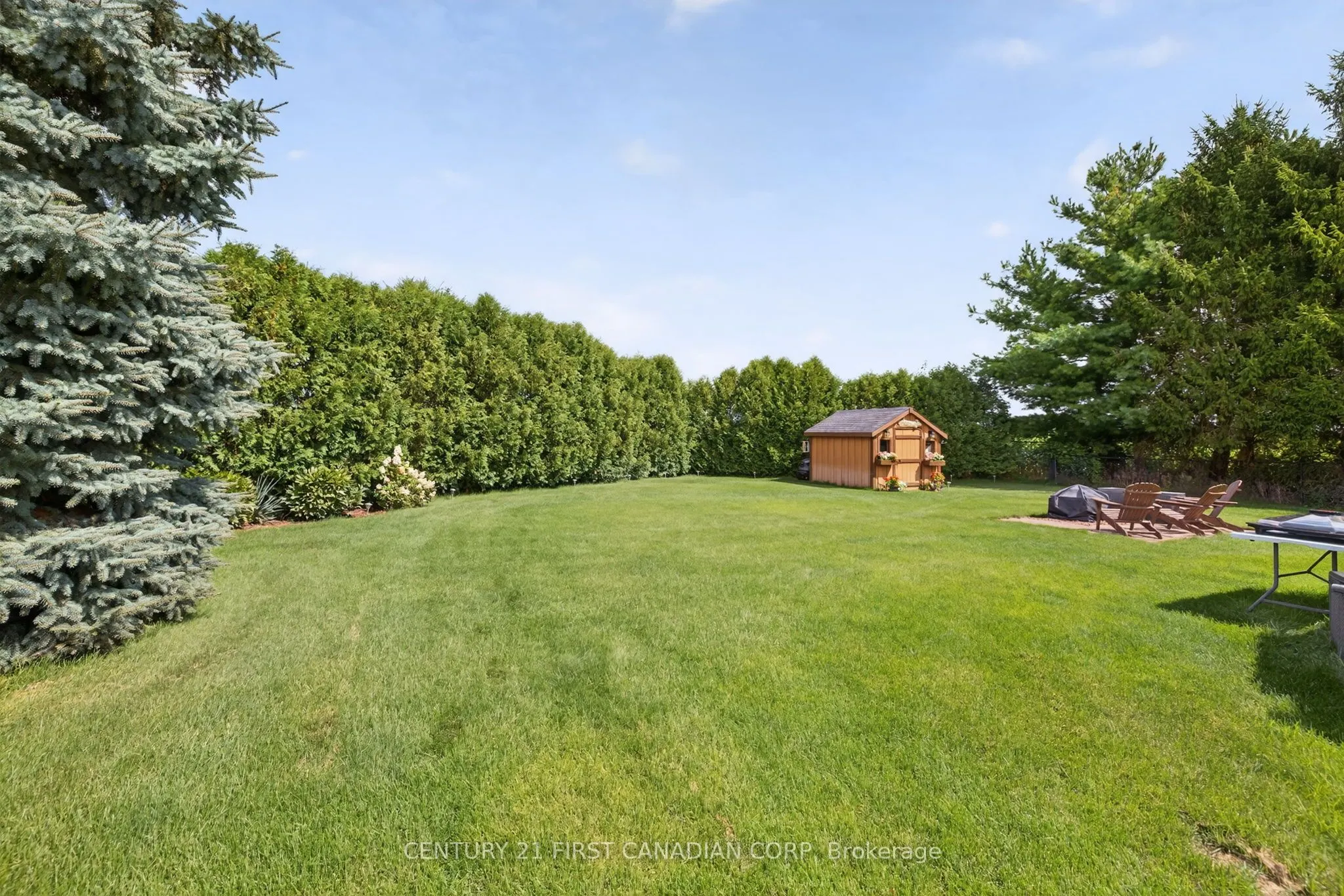19 Hemlock Boulevard