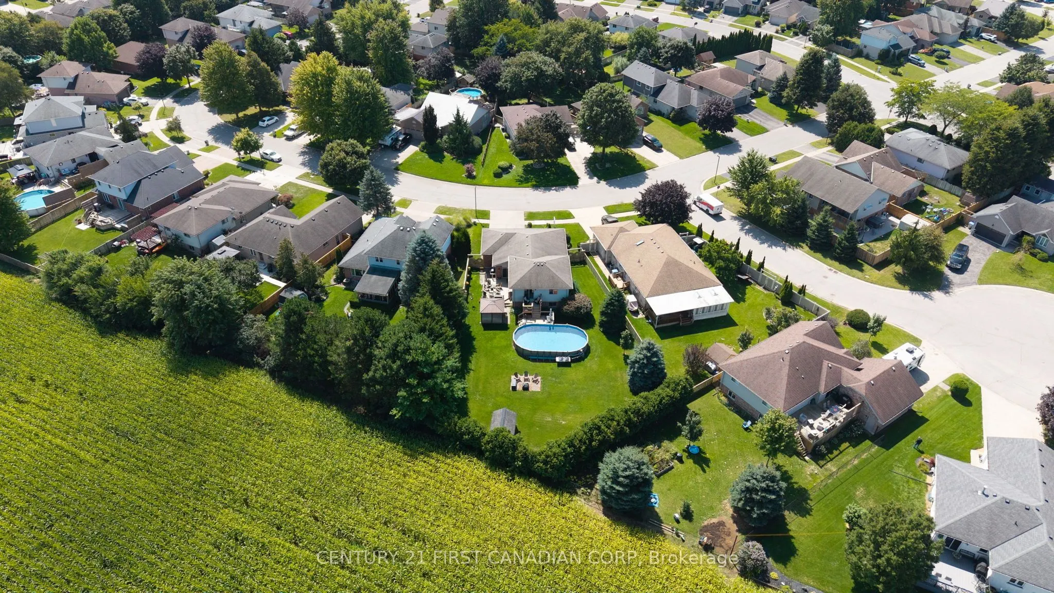 19 Hemlock Boulevard