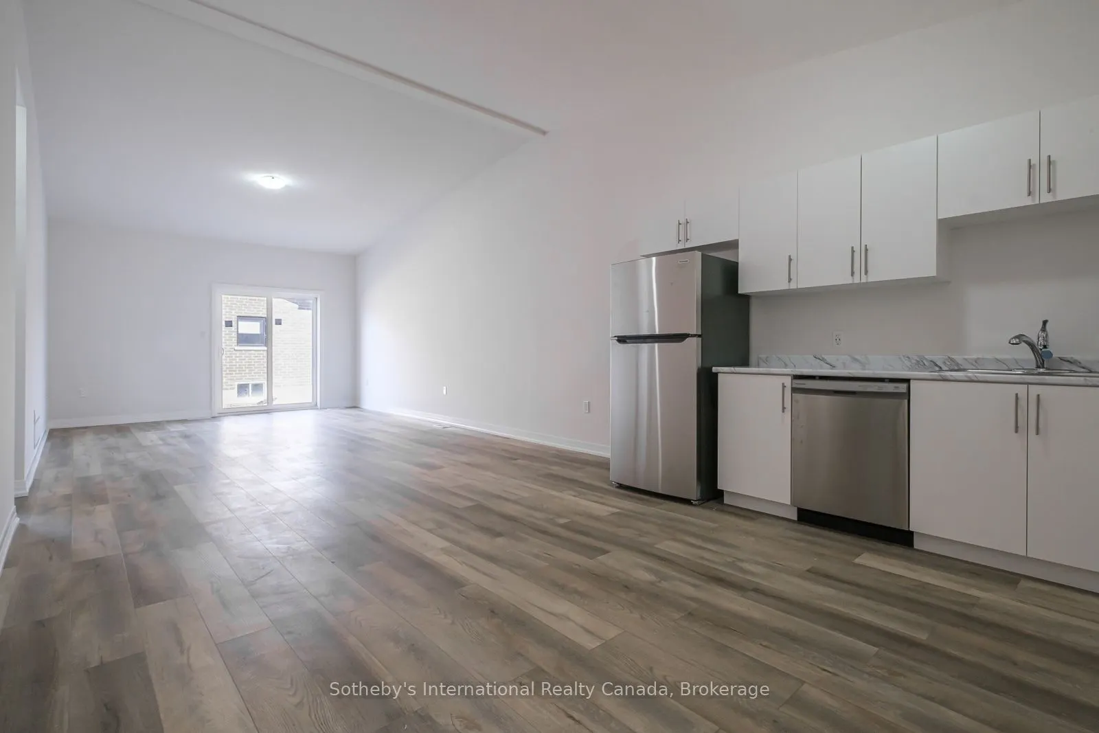 550 Grey Street, #19