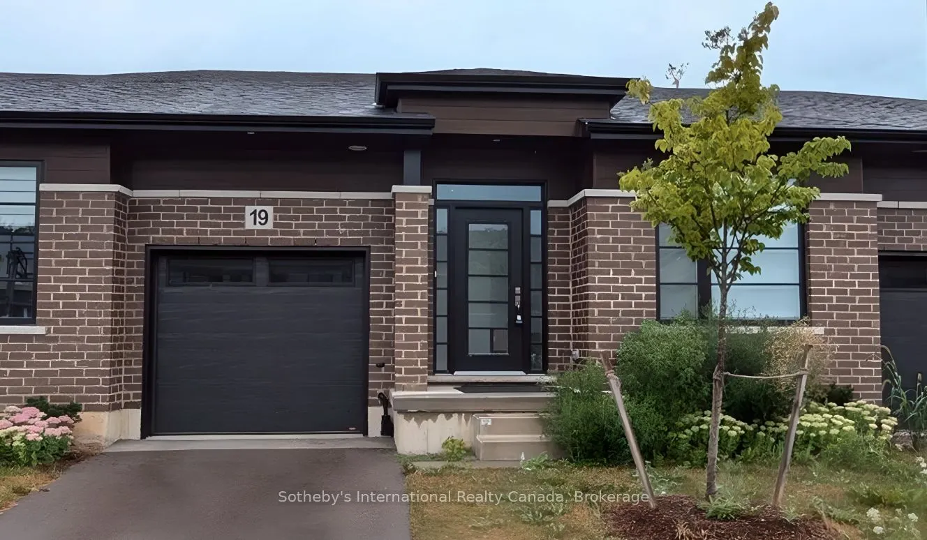 550 Grey Street, #19