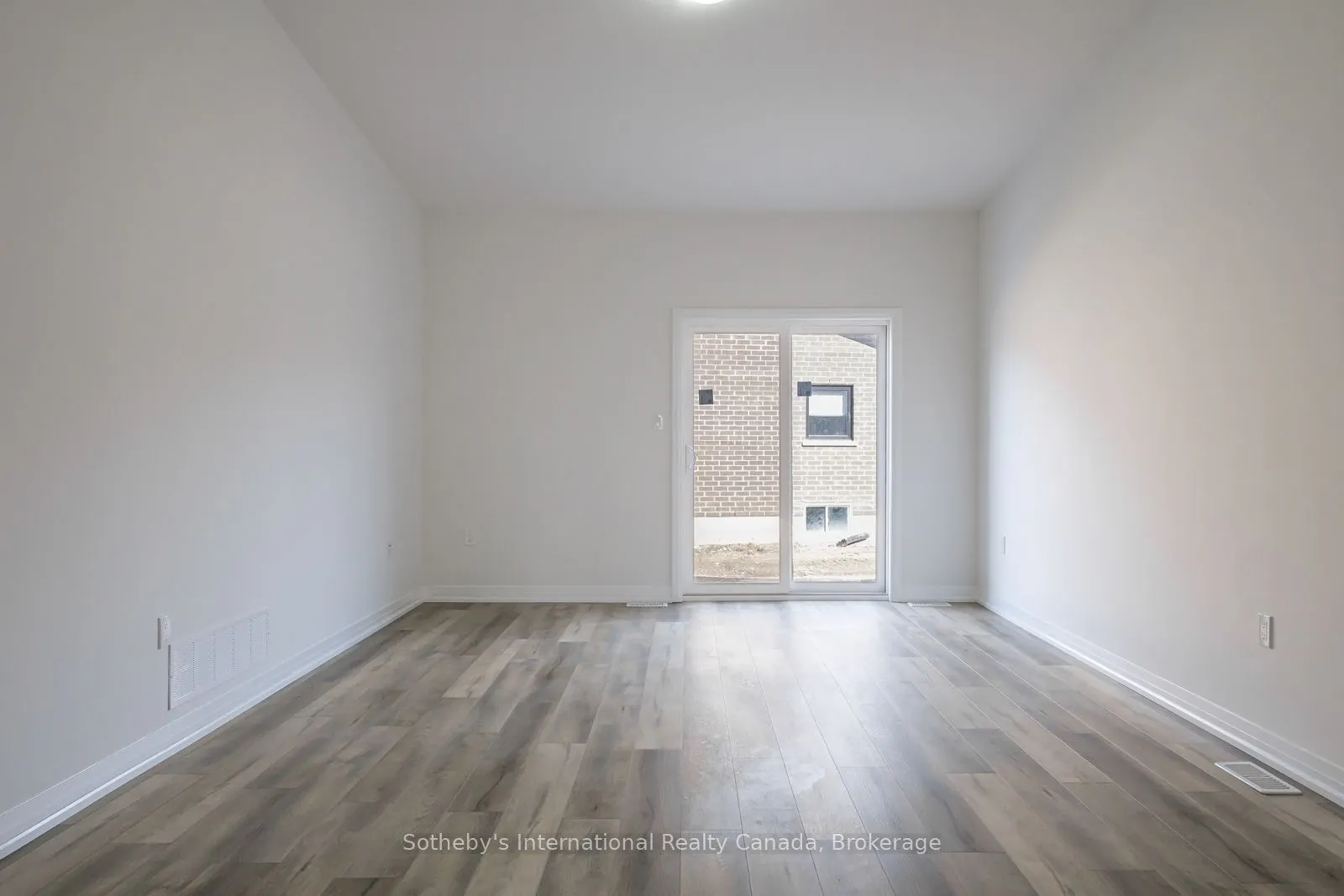 550 Grey Street, #19