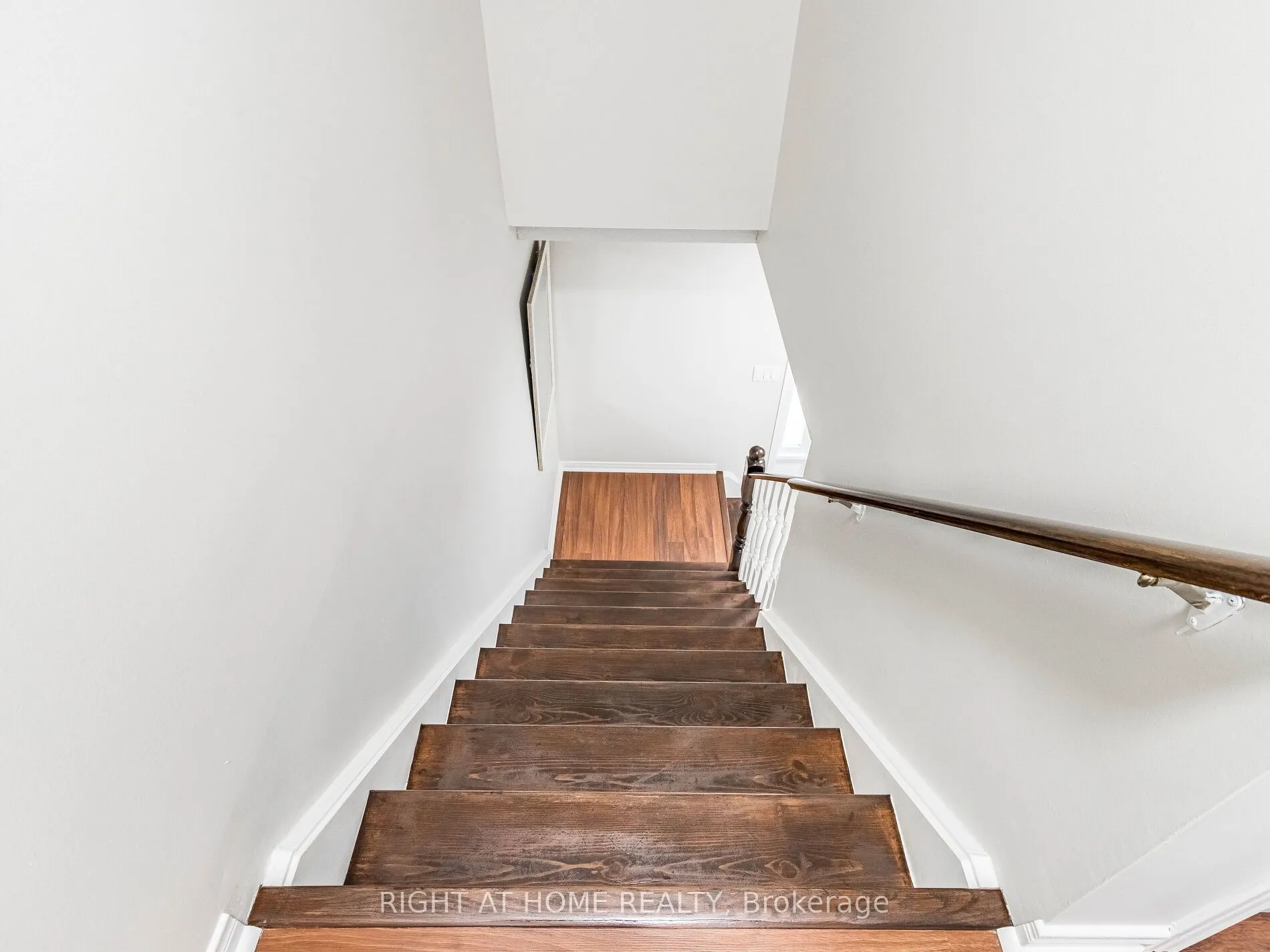 24 The Meadows Street
