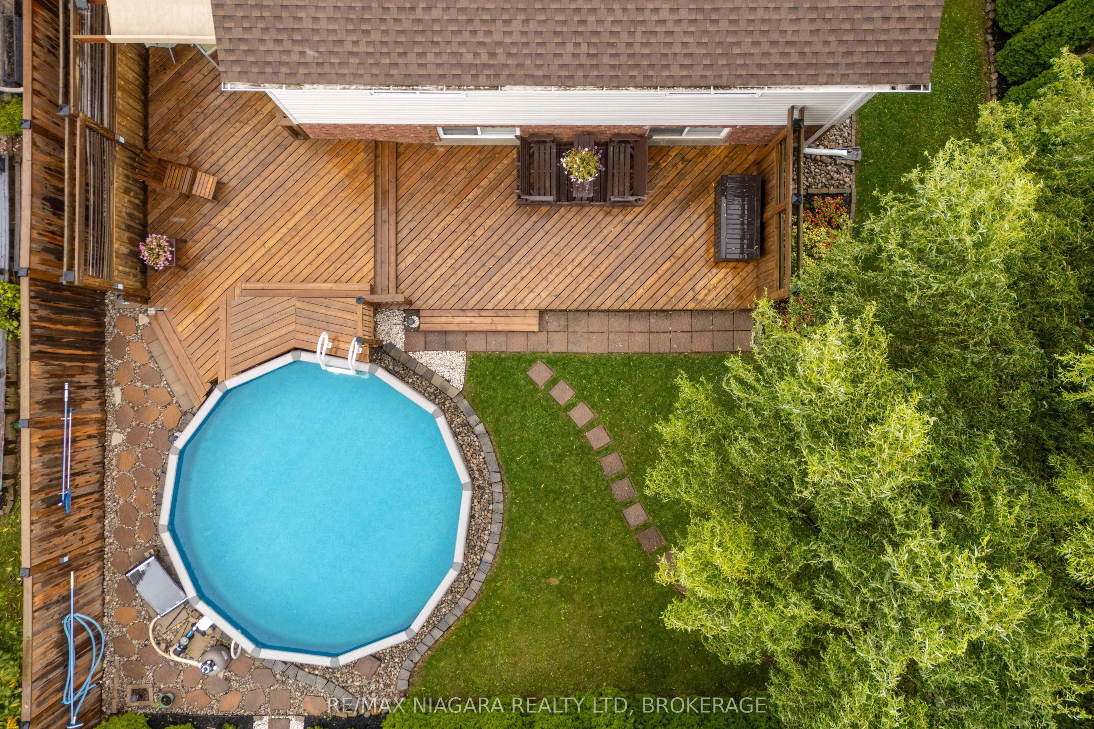 7229 Parkside Road