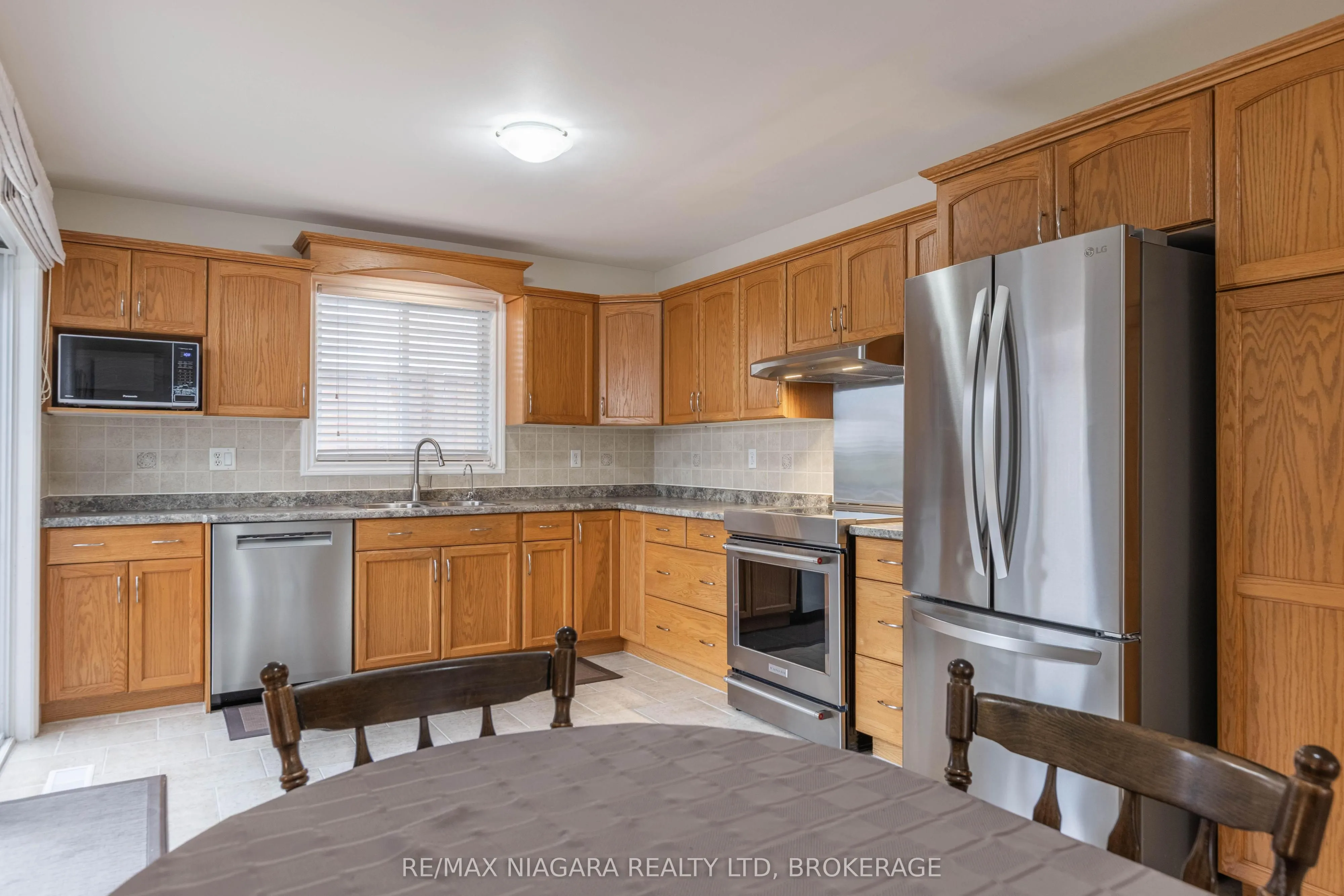 7229 Parkside Road