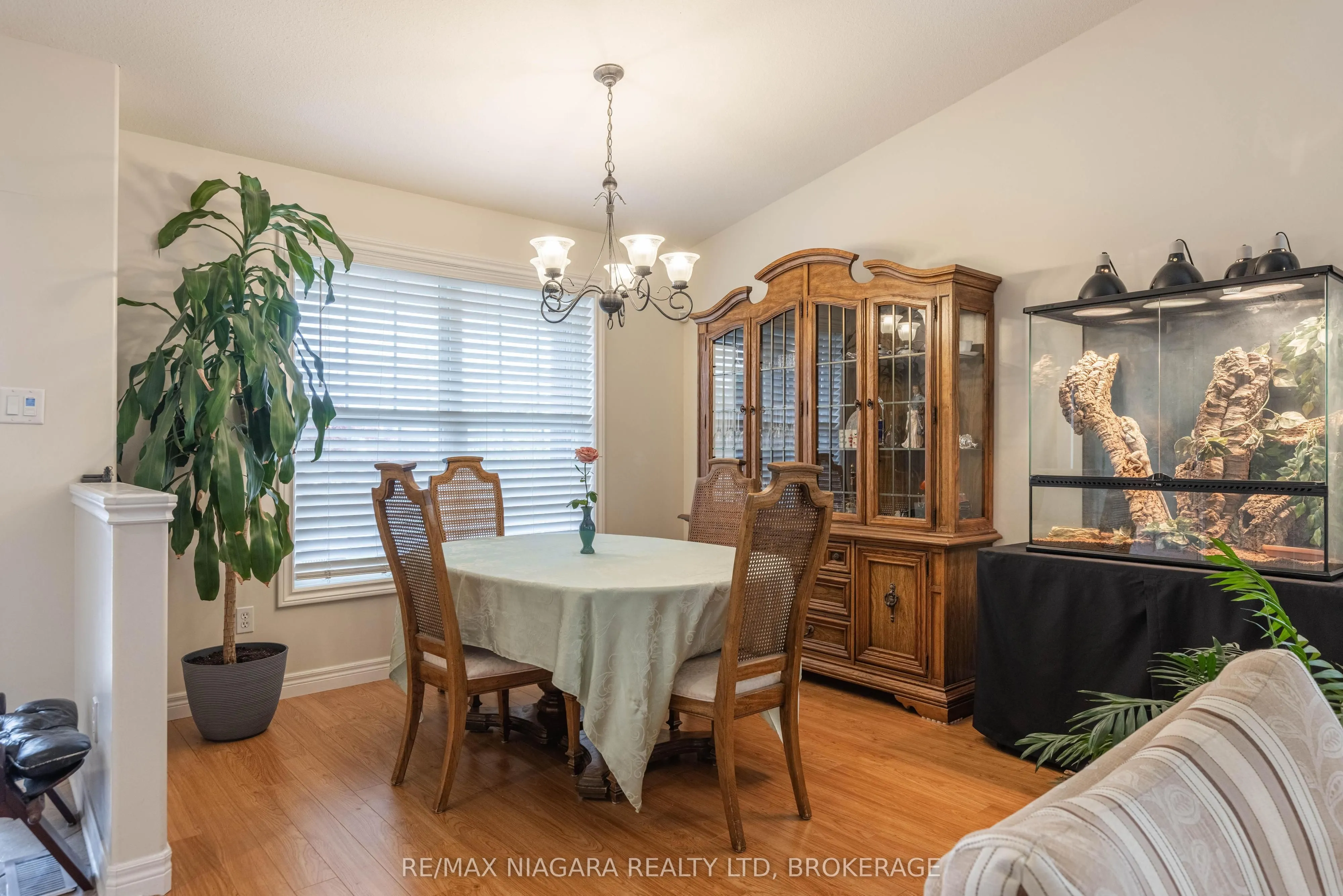 7229 Parkside Road