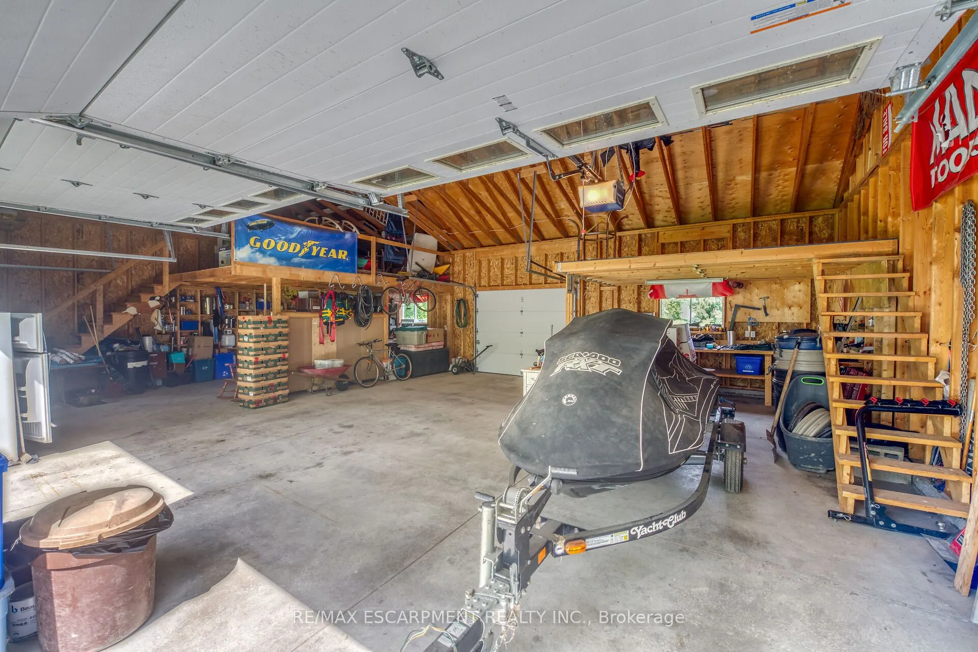 2593 North Shore Drive