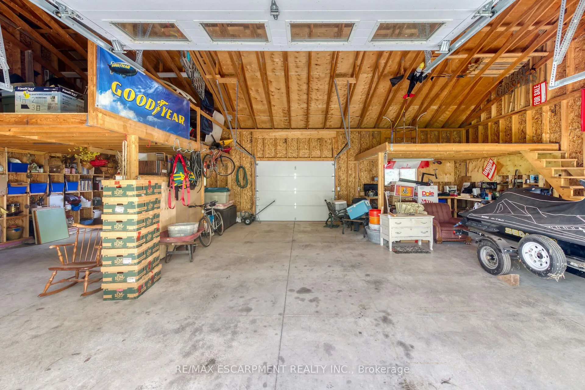 2593 North Shore Drive