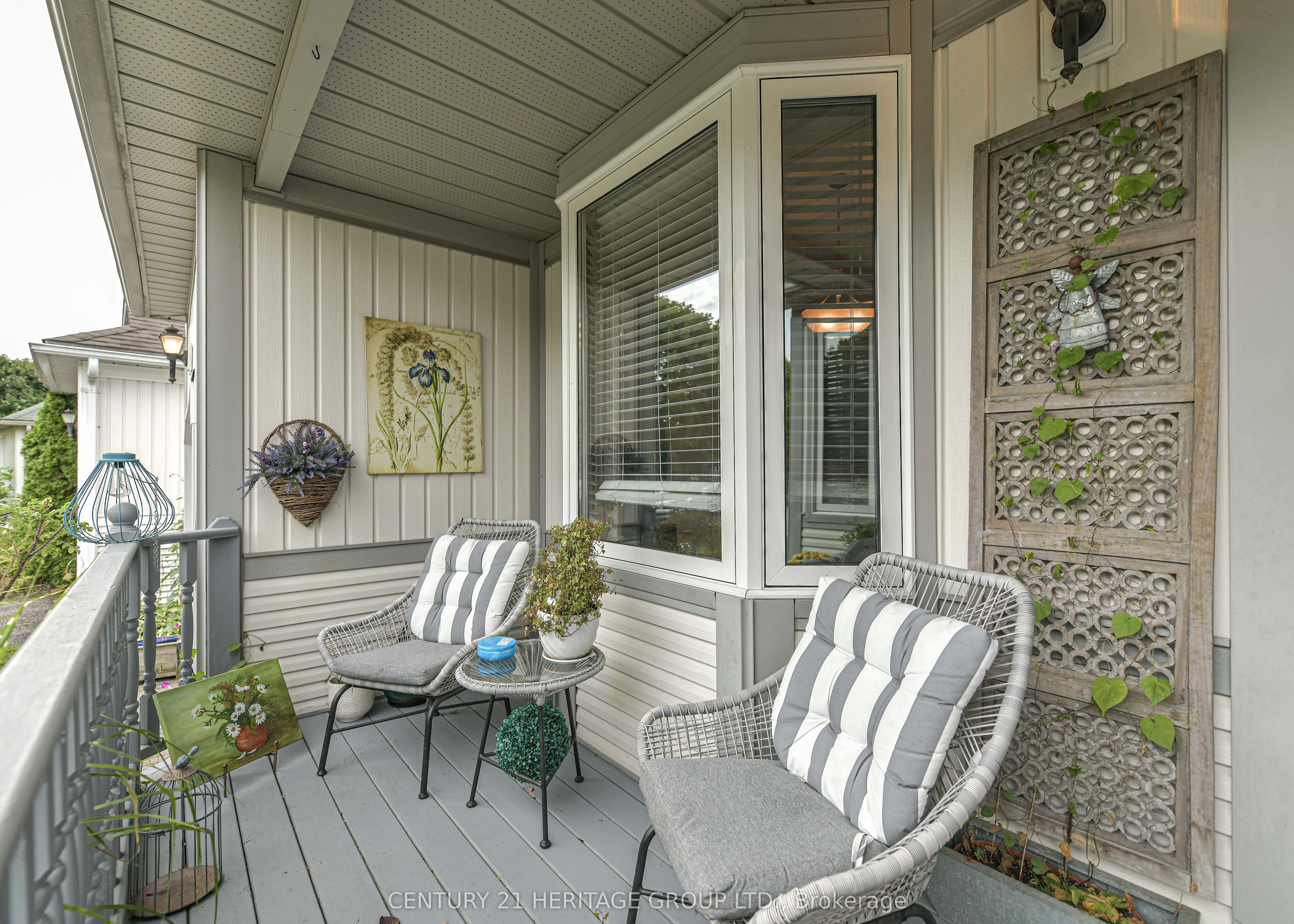 43 Pineridge Gate