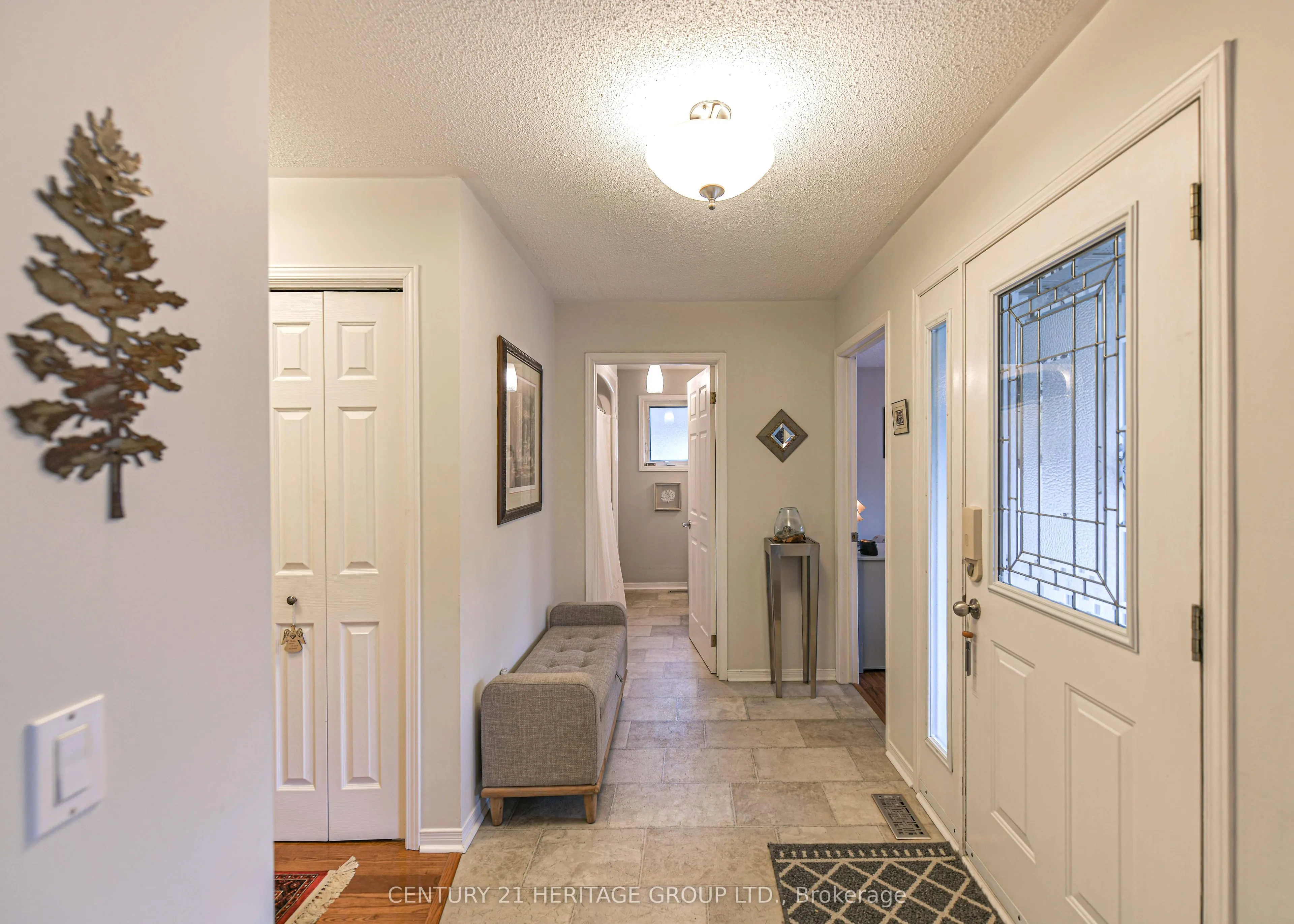 43 Pineridge Gate