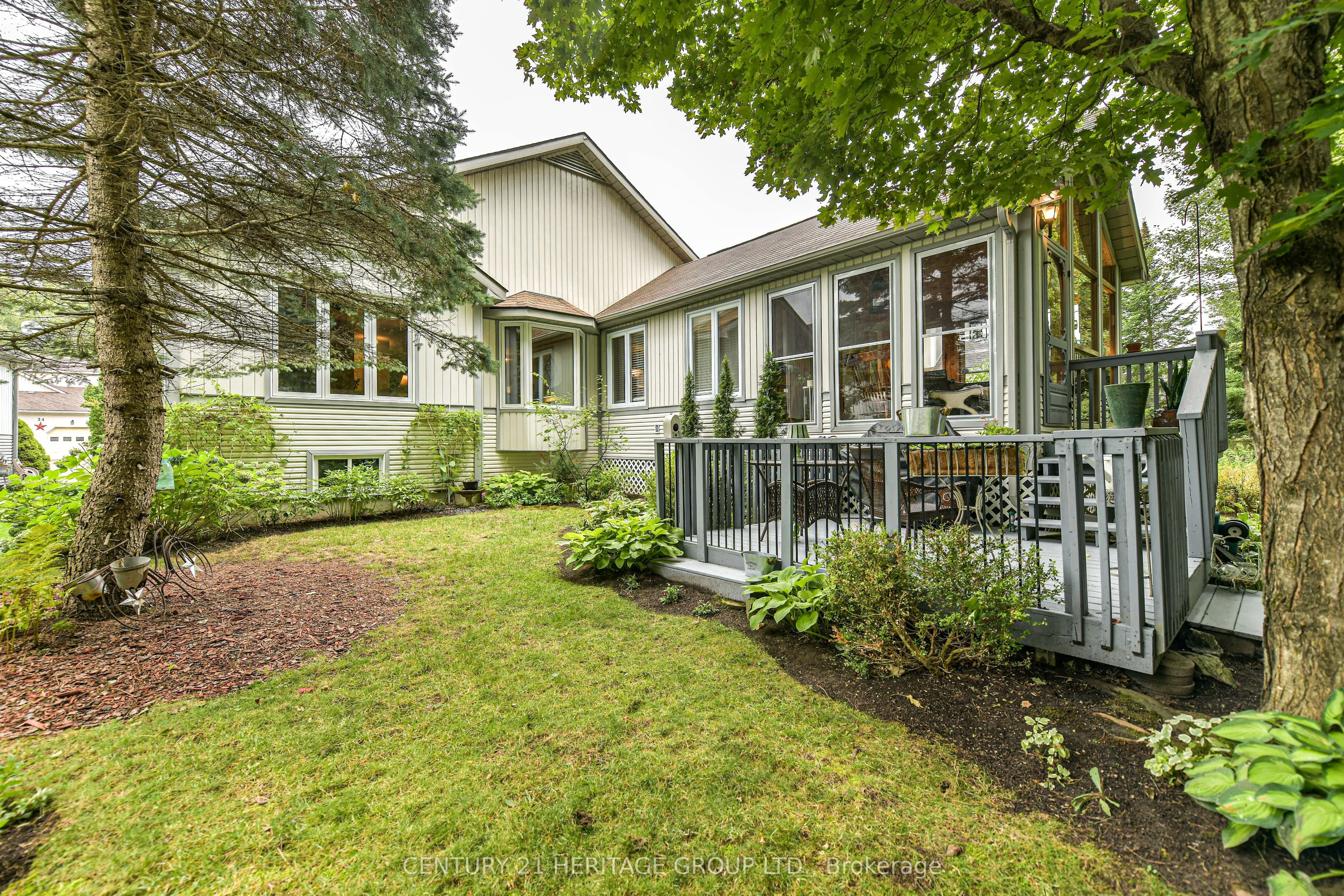 43 Pineridge Gate