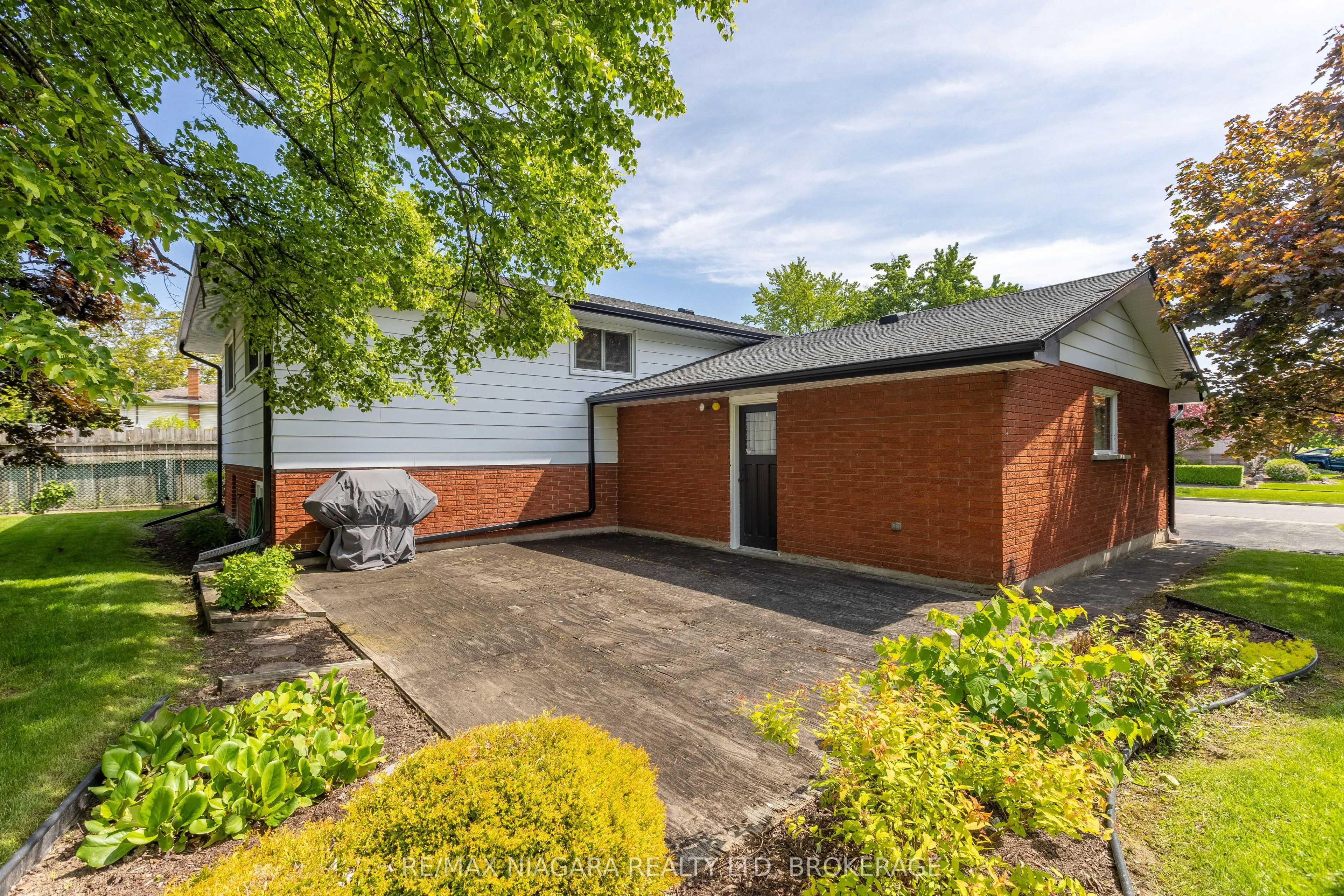82 Westwood Crescent