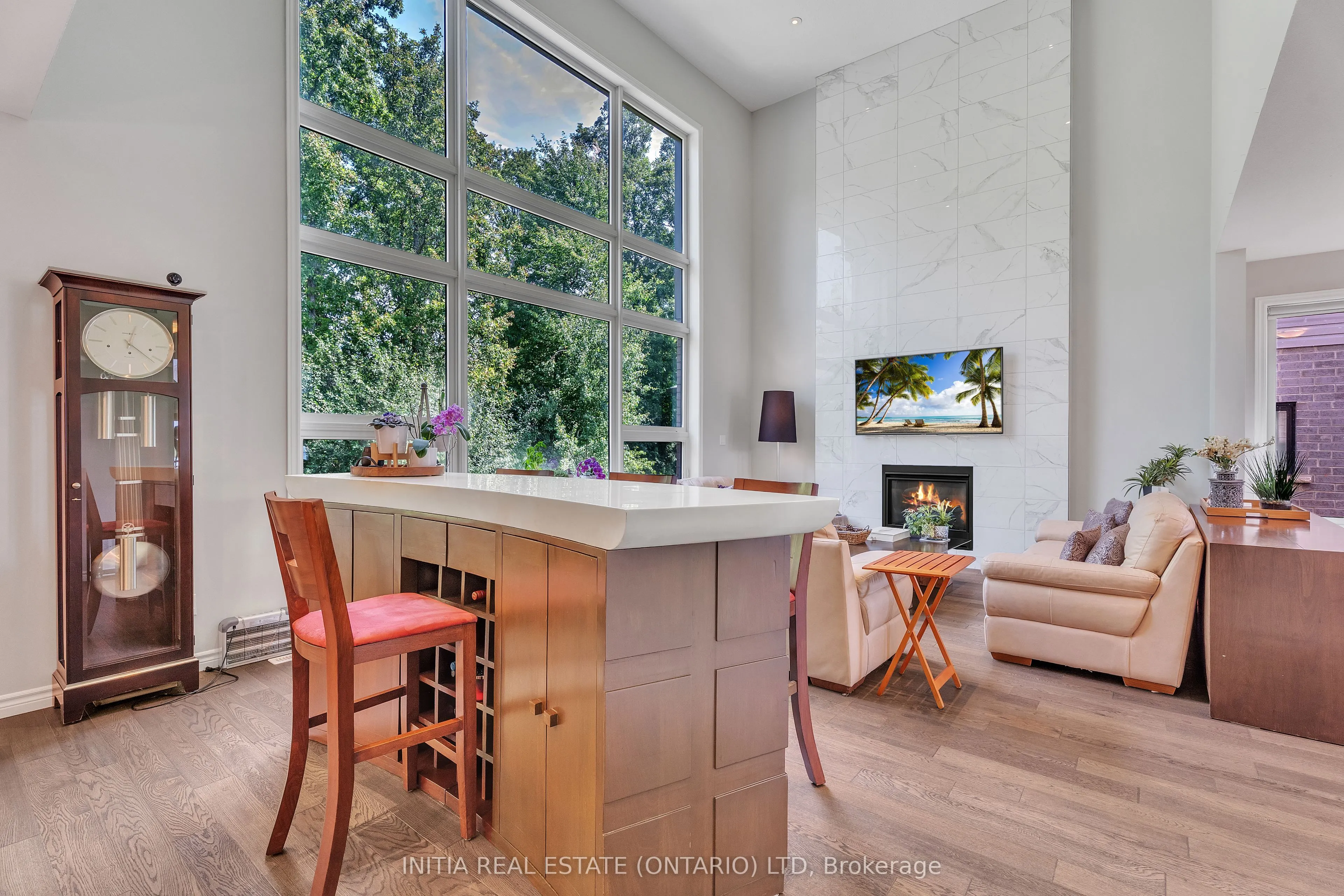 1303 Dyer Crescent