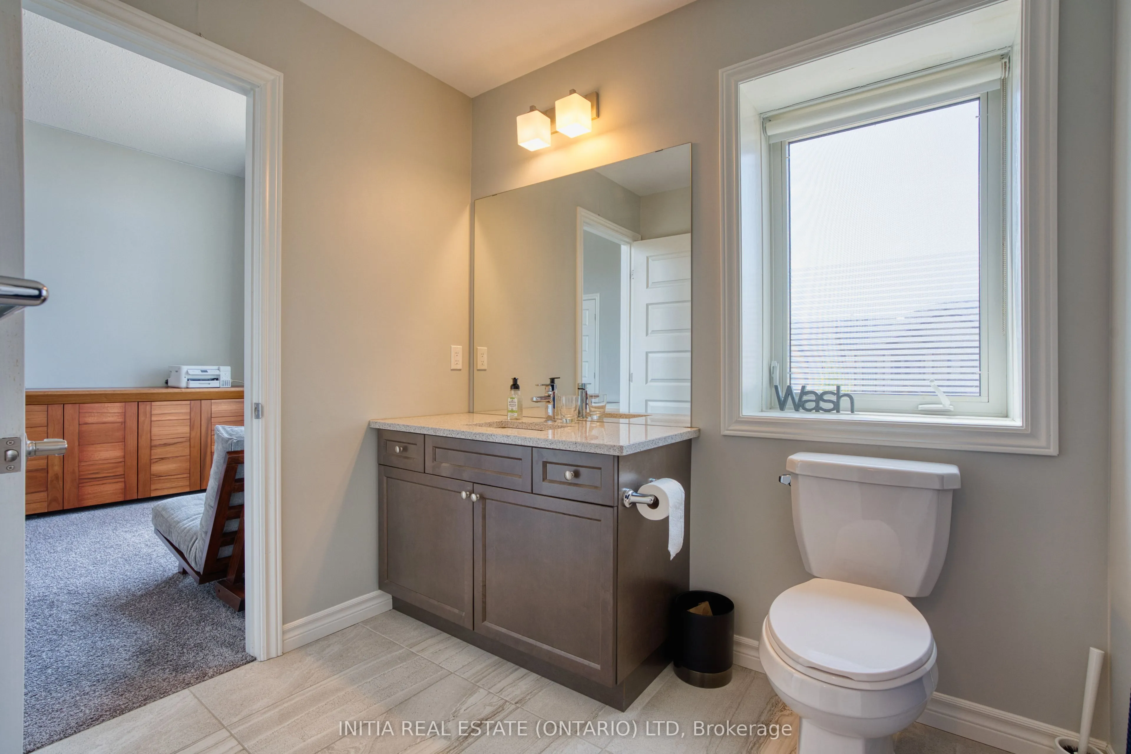 1303 Dyer Crescent
