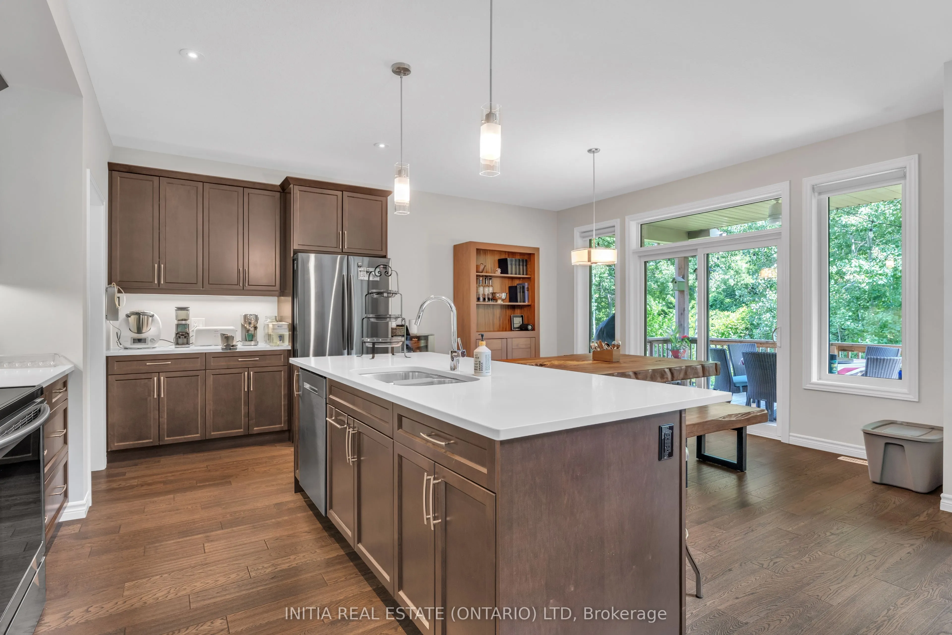 1303 Dyer Crescent