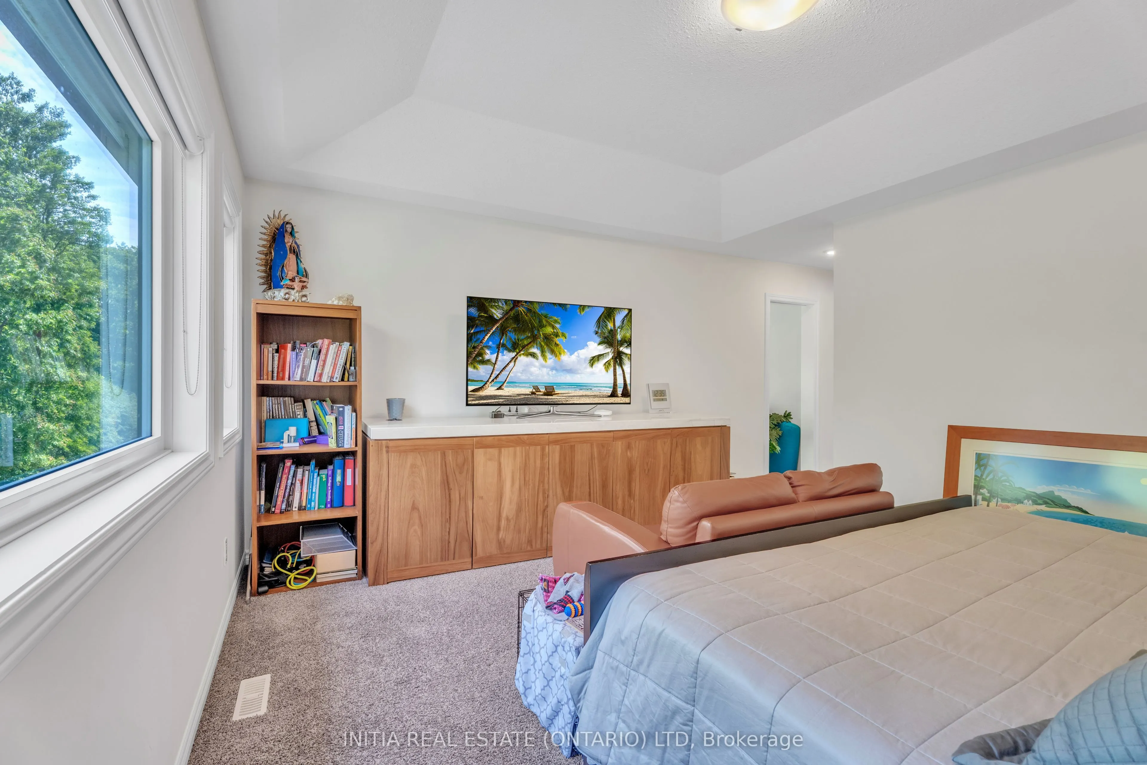 1303 Dyer Crescent