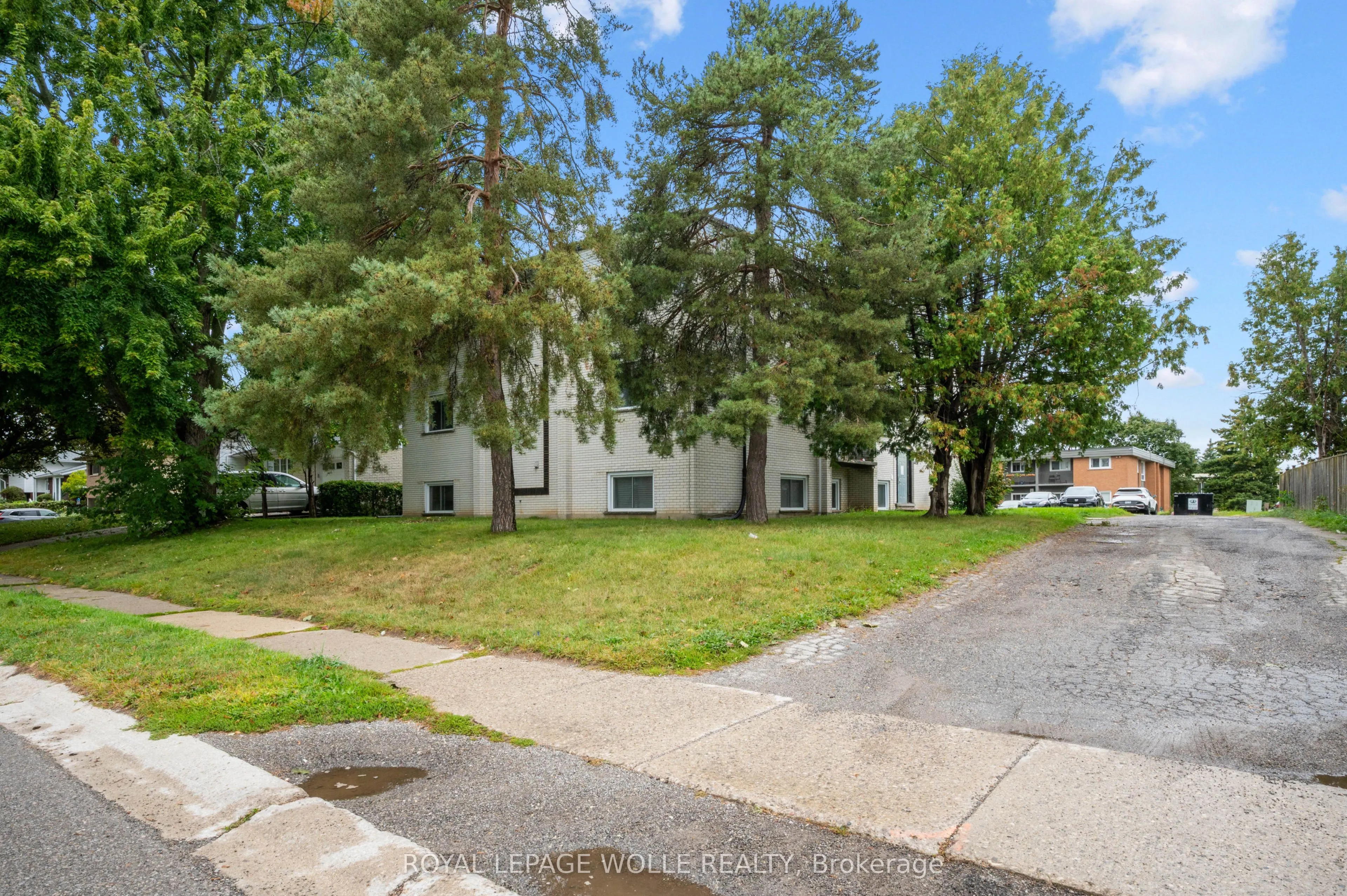 705 Glen Forrest Boulevard, #8