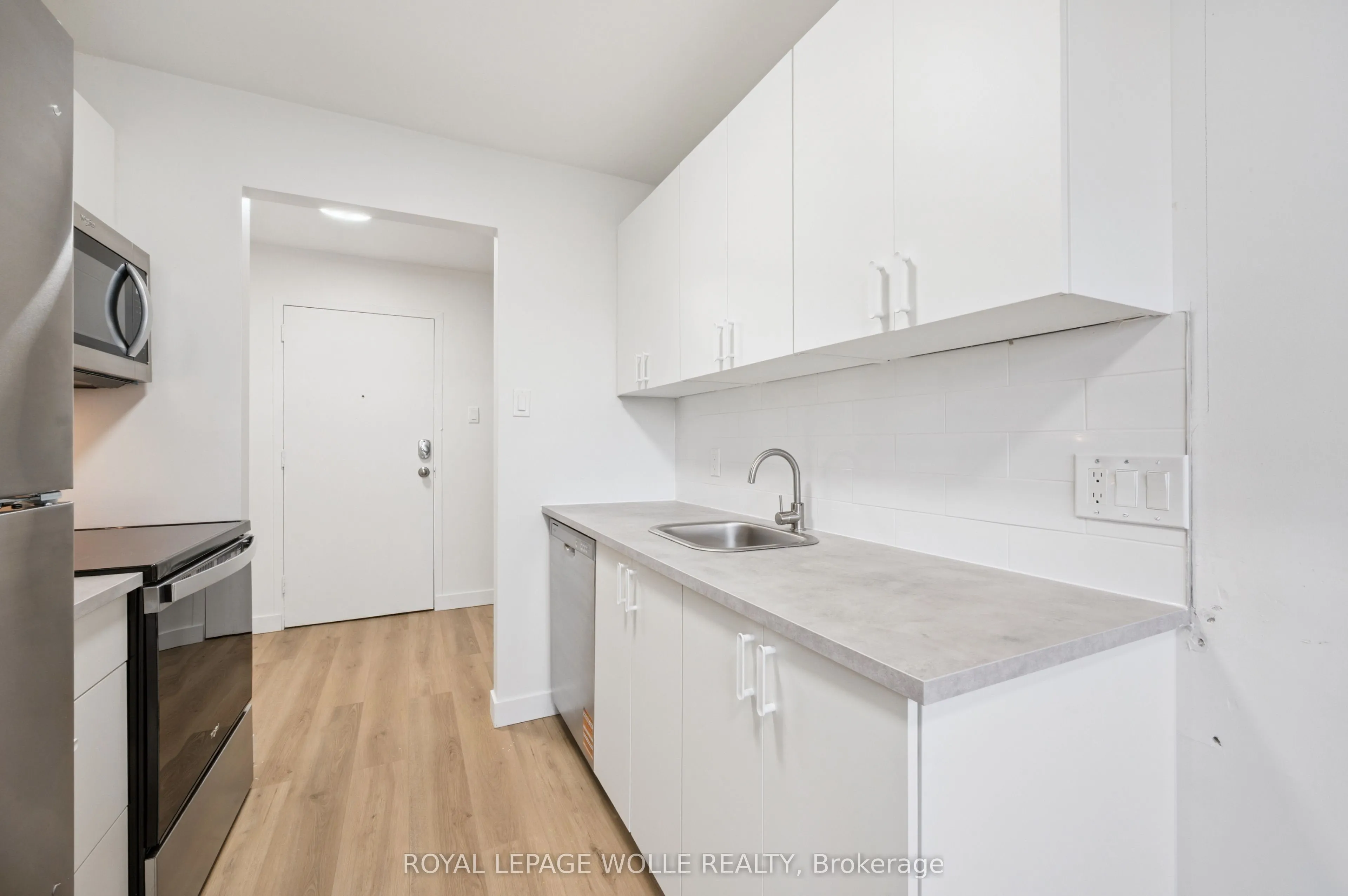 705 Glen Forrest Boulevard, #8