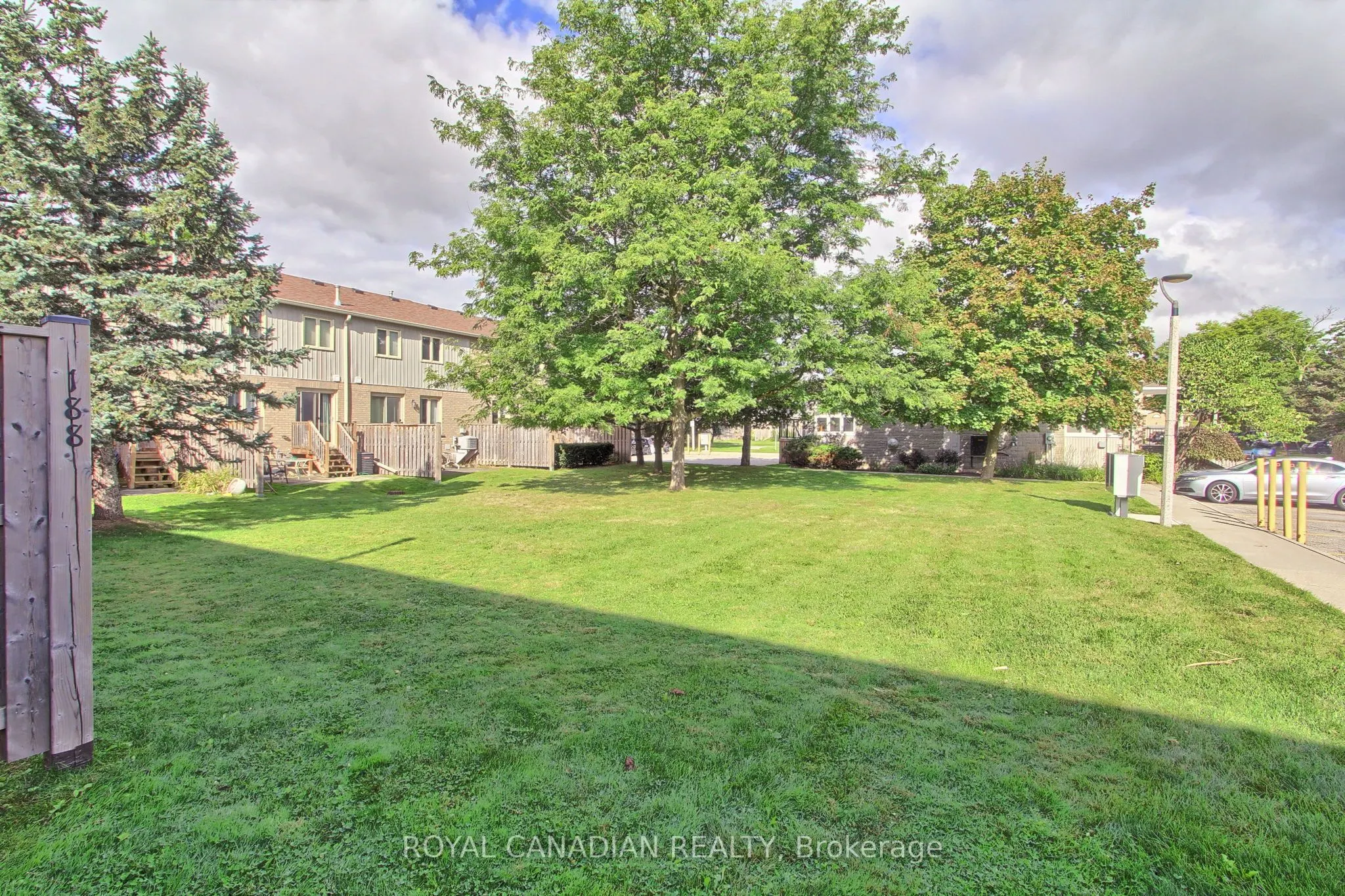 302 COLLEGE Avenue W, #188