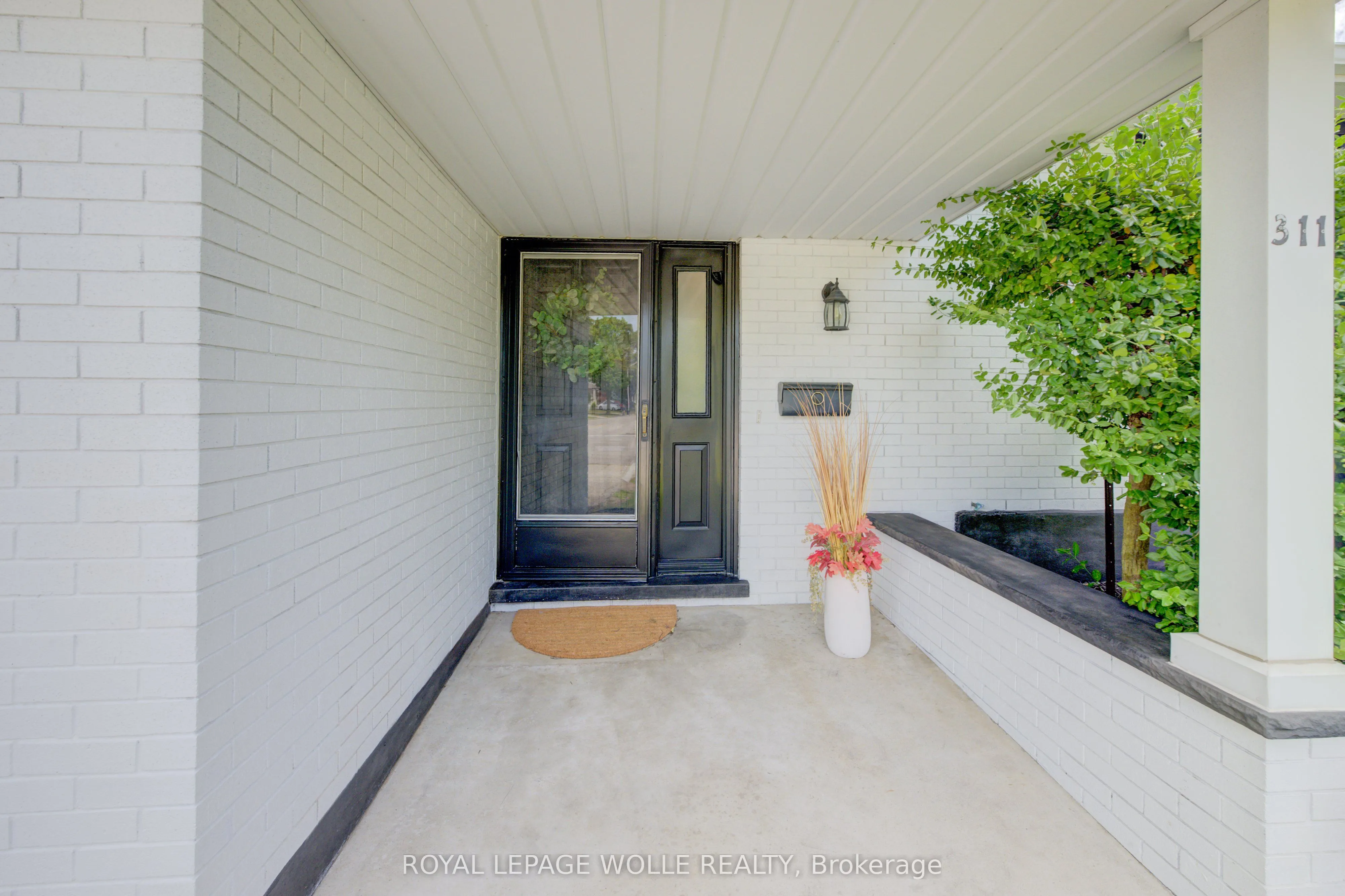 311 Sandowne Drive