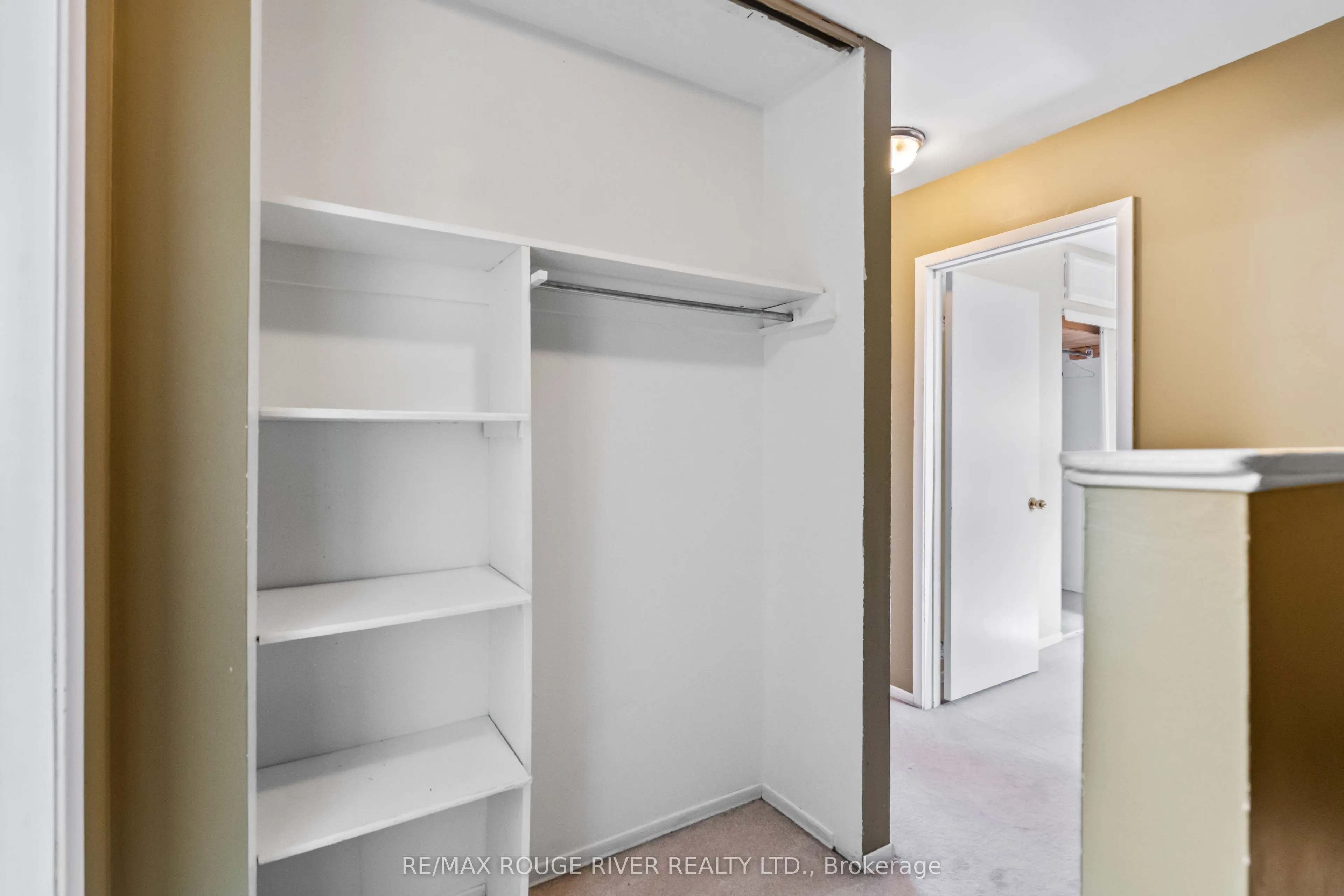 494 Elgin Street W, #3