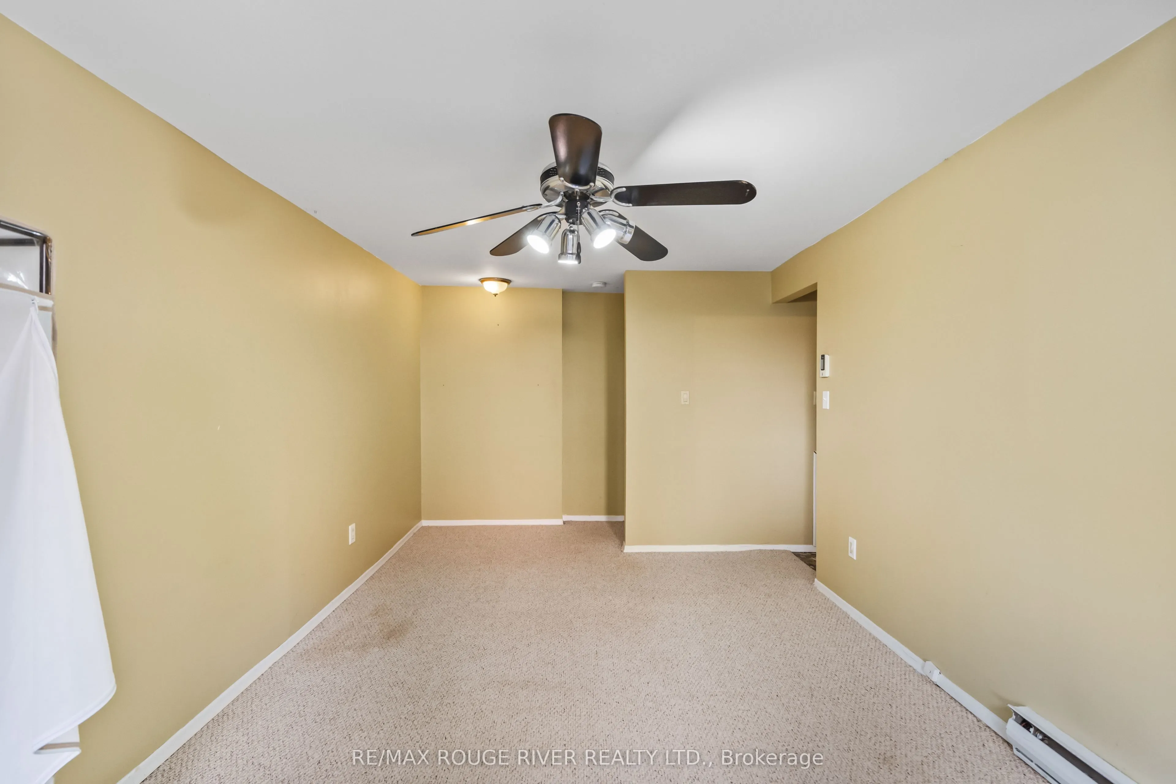 494 Elgin Street W, #3