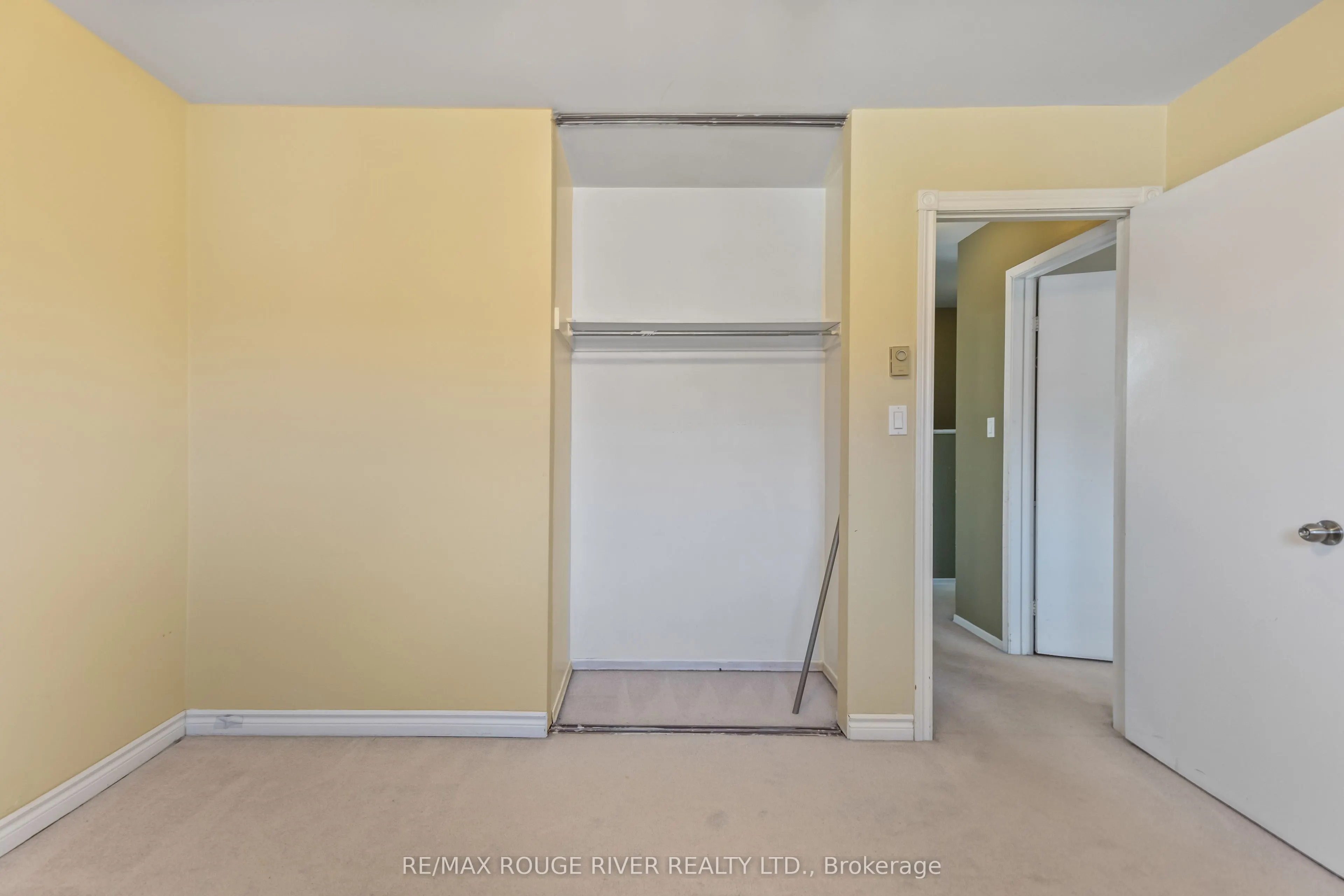 494 Elgin Street W, #3