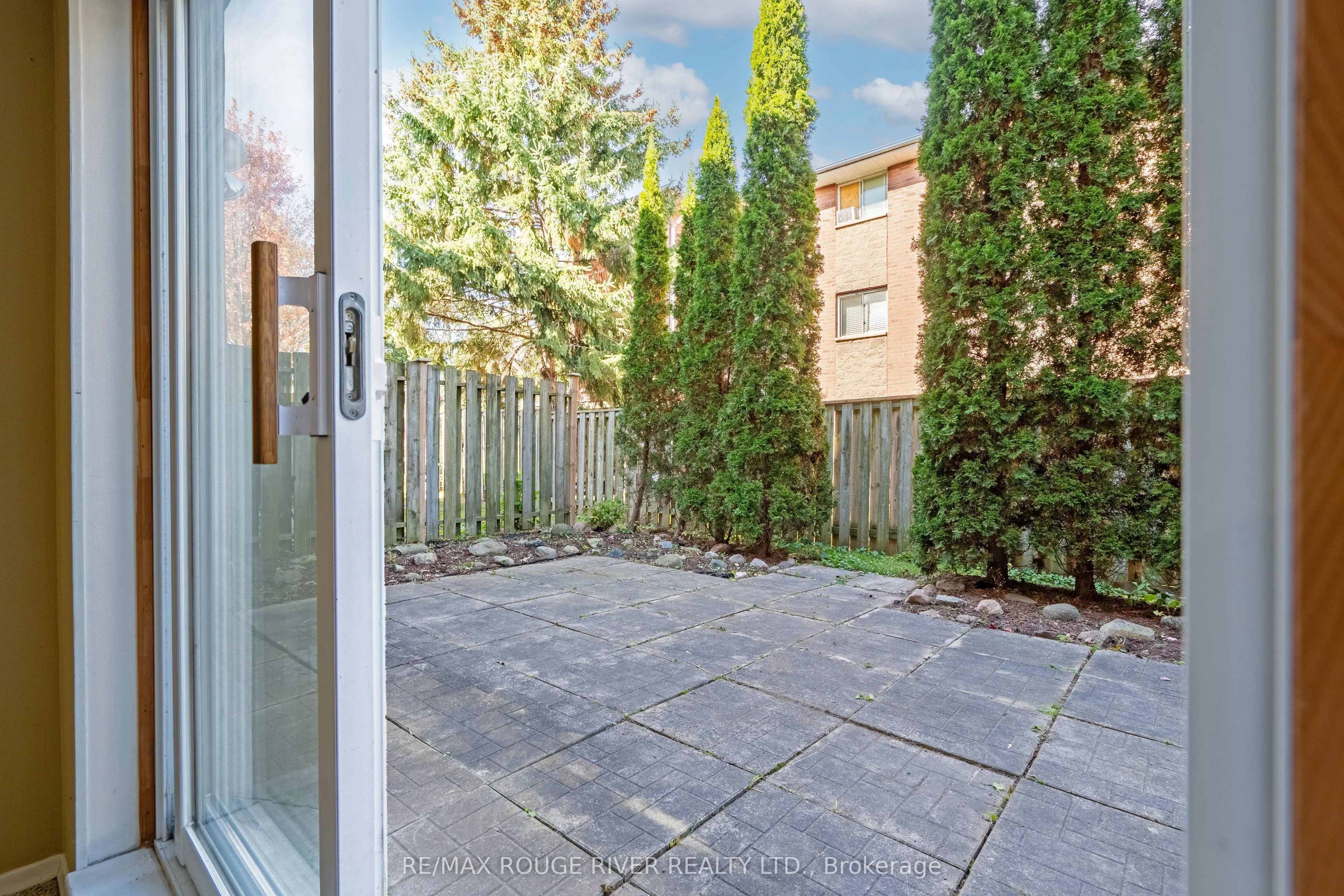 494 Elgin Street W, #3