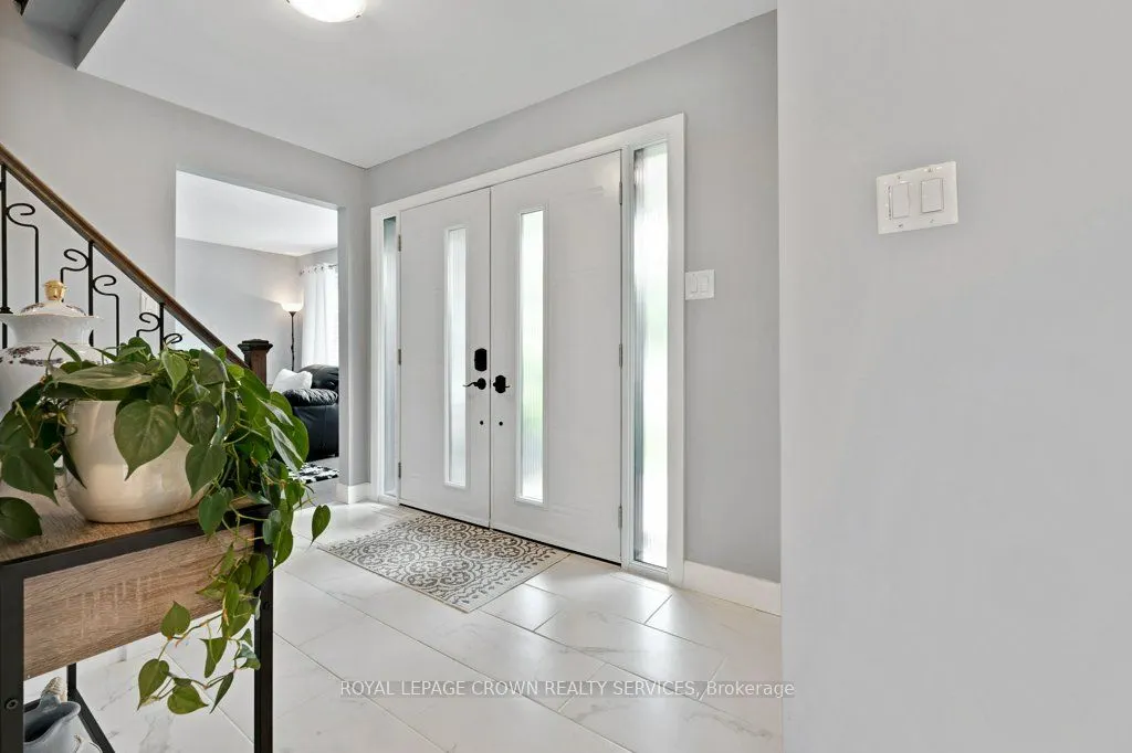 14 Pathfinder Crescent
