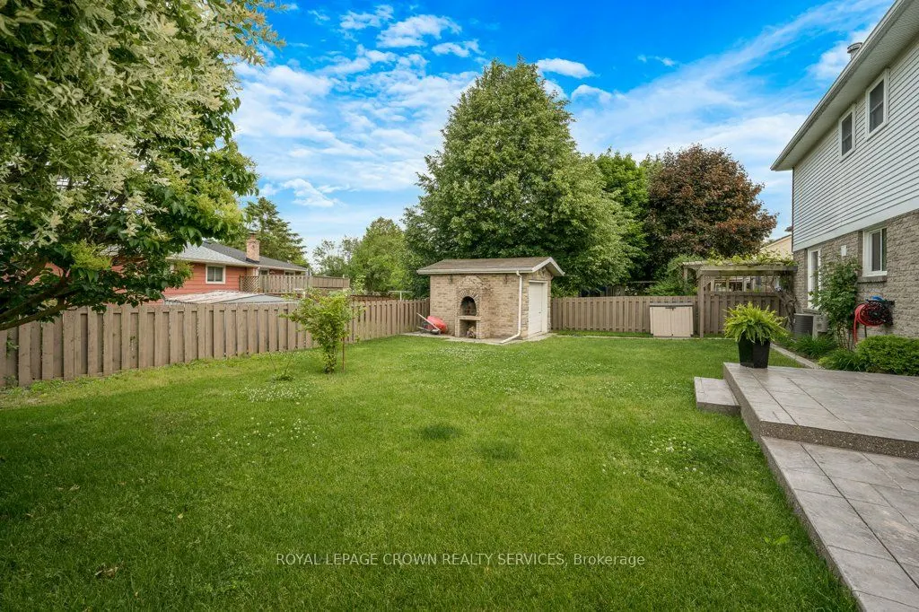14 Pathfinder Crescent